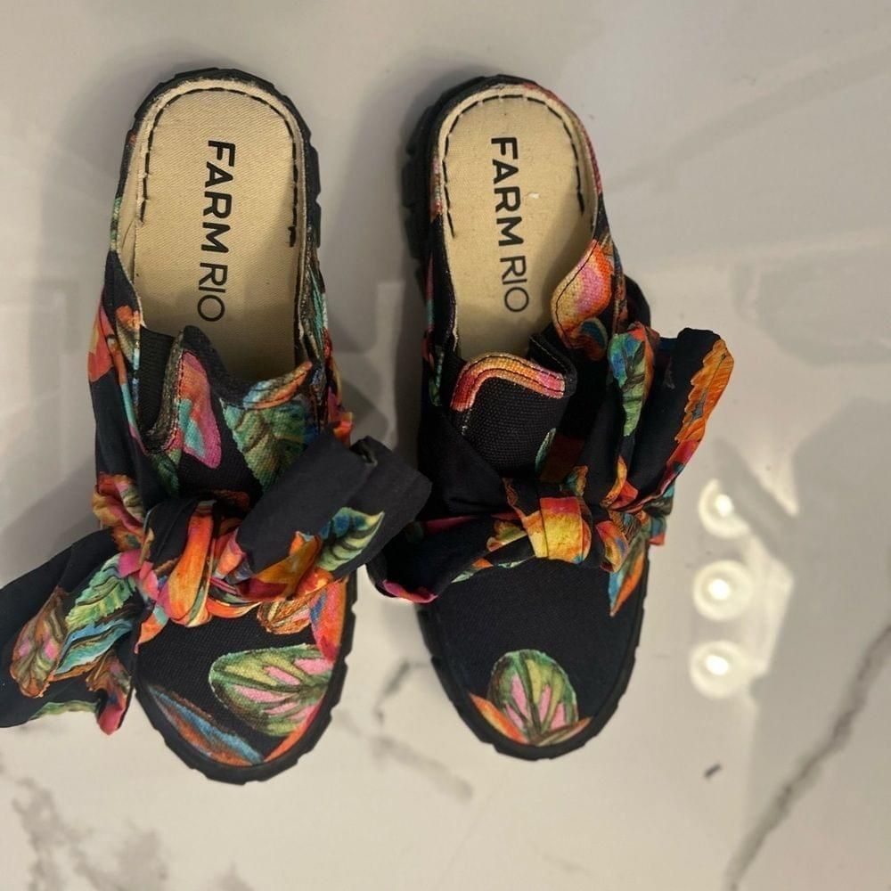 Farm Rio Farm rio shoes size 7 sneakers with bow colorful print Size US 7 / IT 37 - 1 Thumbnail