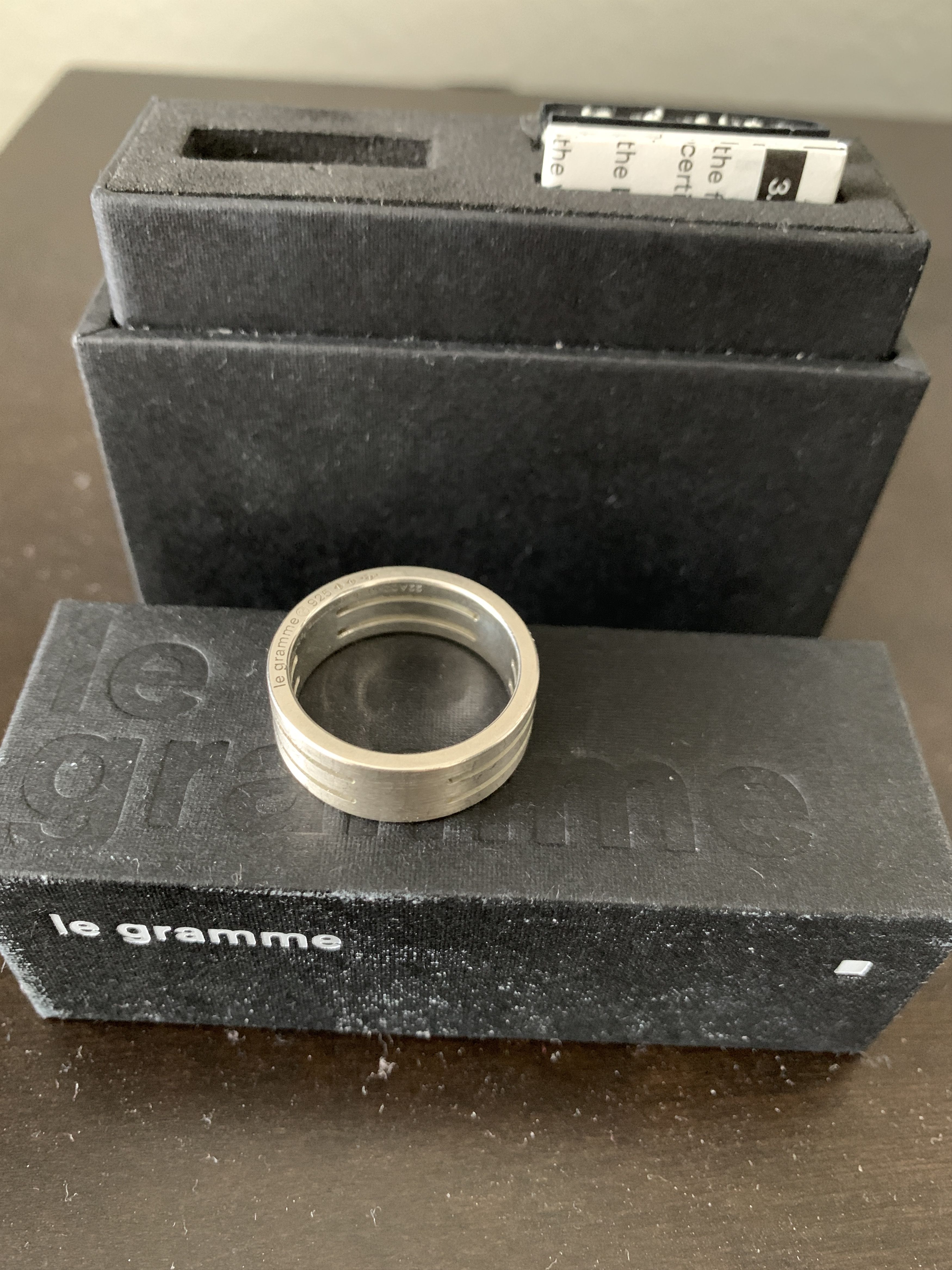 Le Gramme 925 sterling silver brushed perforated ribbon ring la 7g Size ONE SIZE - 7 Thumbnail