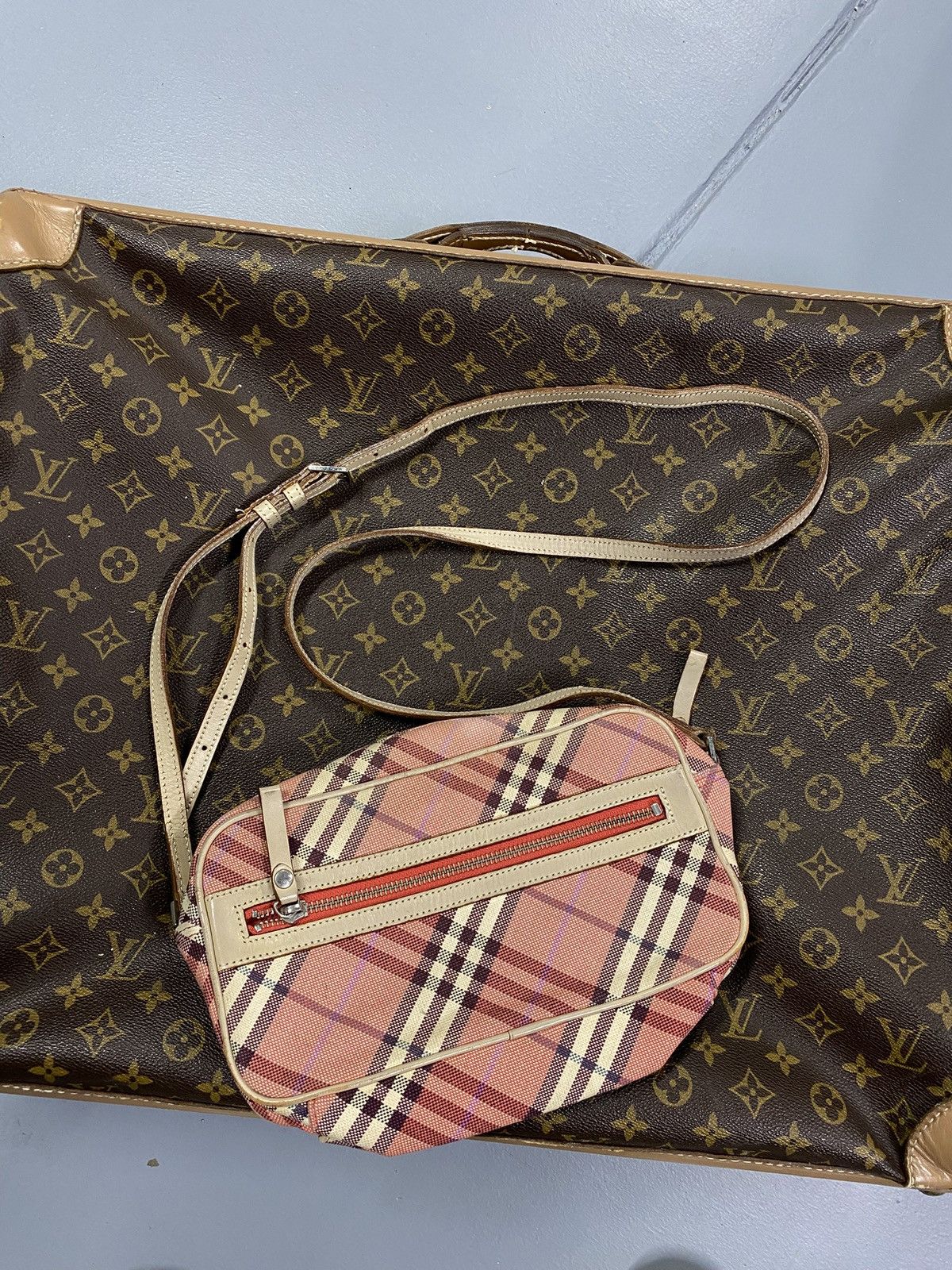 Burberry Burberry Pink Crossbody Shoulder bag Preowned Size ONE SIZE - 2 Thumbnail