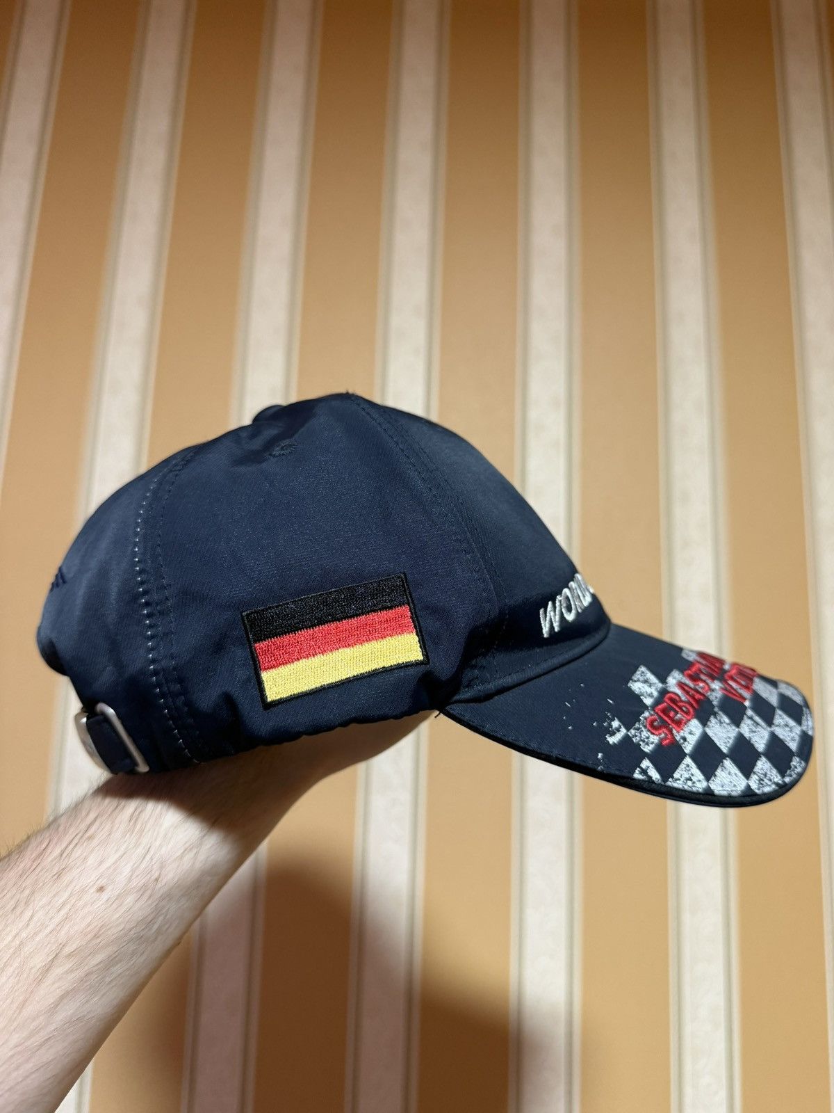 Red Bull Sebastian Vettel Red Bull Racing Cap 2010 World Champion Size ONE SIZE - 7 Thumbnail
