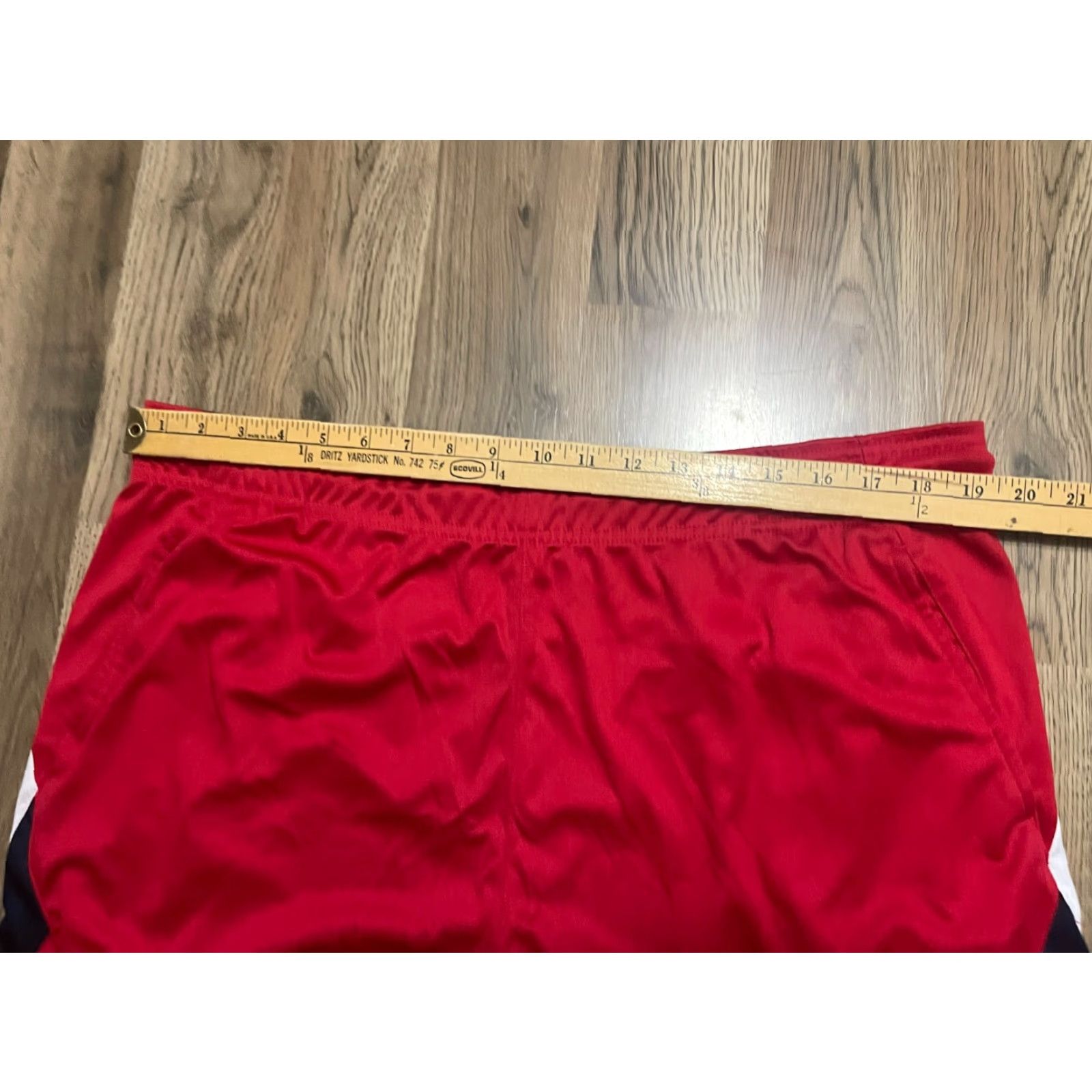 Reebok Reebok Shorts Men 2XL Pull On Athletic White Red Solid Casual Sportswear Mens Size US 39 - 6 Thumbnail