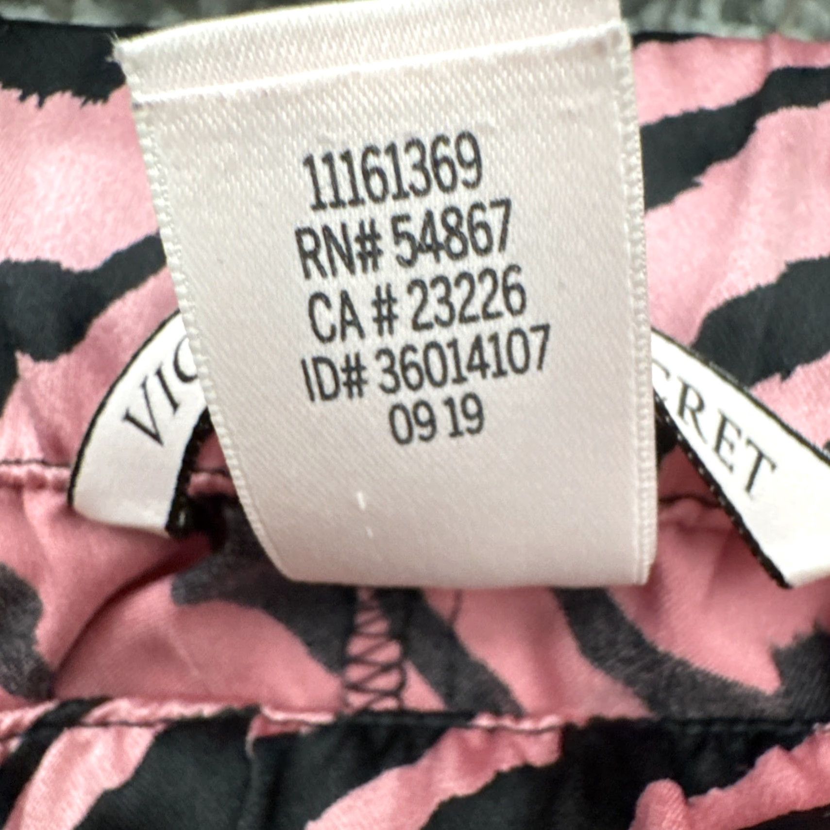 Victoria's Secret VICTORIA'S SECRET Pajama Pants Women L Multicolor Satin Zebra Print Chic Barbiecore Mob Wife Animals Zebra Satin 100% Polyester Size 36" / US 14 / IT 50 - 7 Thumbnail