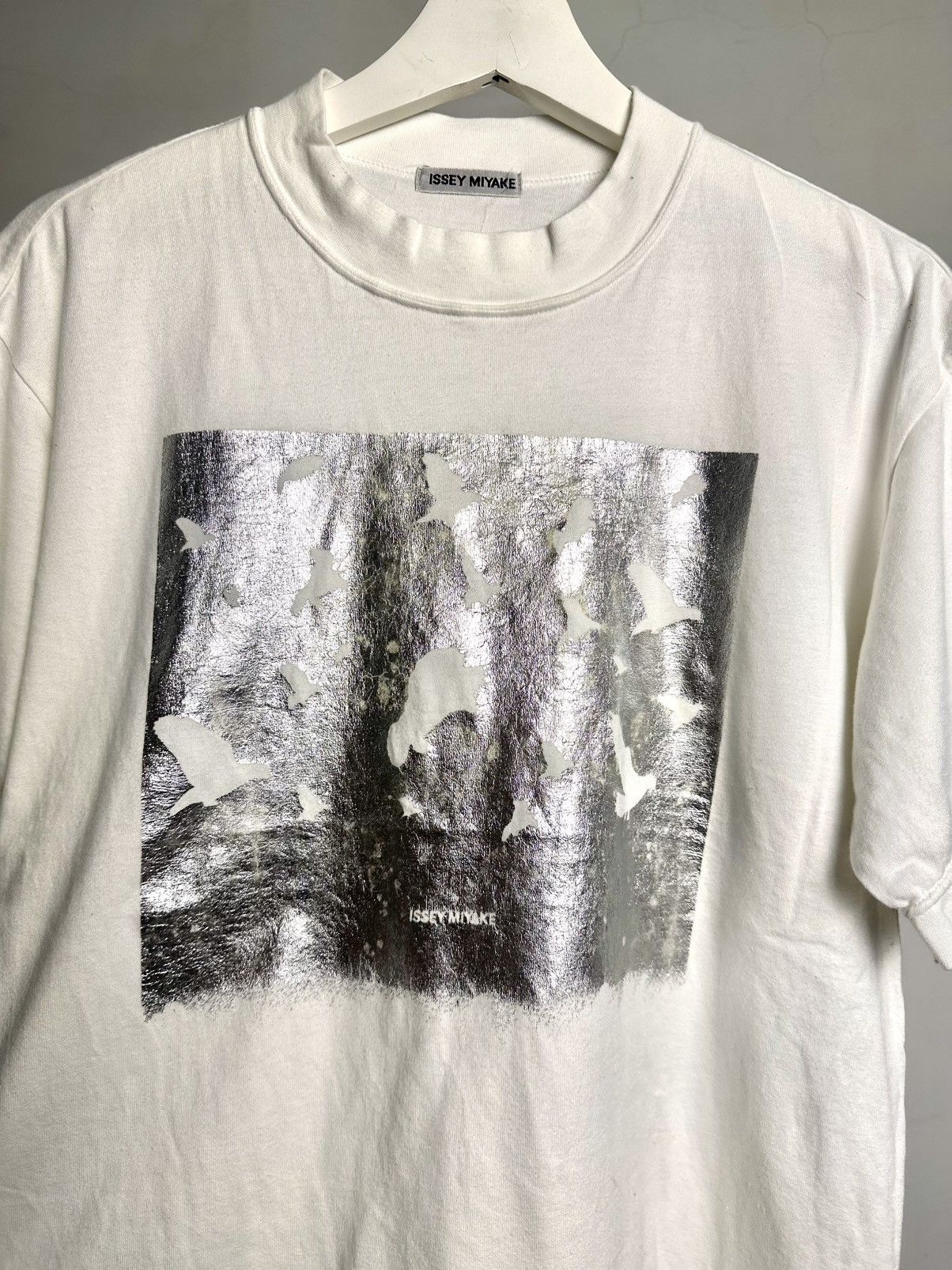Issey Miyake 90’s Issey Miyake Metallic Silver foil Bird Silhouete tshirt Size US M / EU 48-50 / 2 - 2 Thumbnail