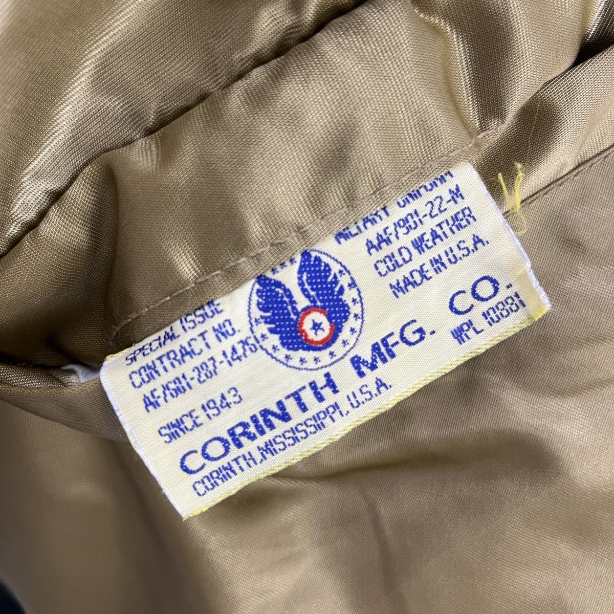 Alpha Industries Corinth Mfg.co - Vintage 80s Gold Ma-1 Fly Bomber Jacket Size US L / EU 52-54 / 3 - 2 Thumbnail