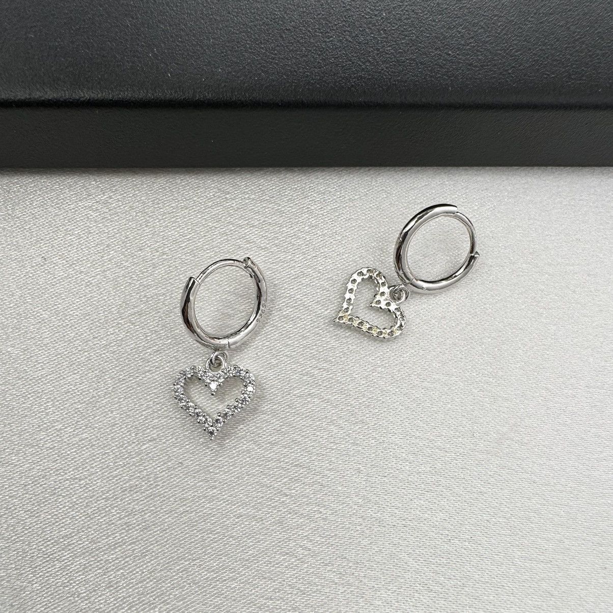 Other CZ Love Heart Dangle Drop Earrings for Women Size ONE SIZE - 3 Thumbnail