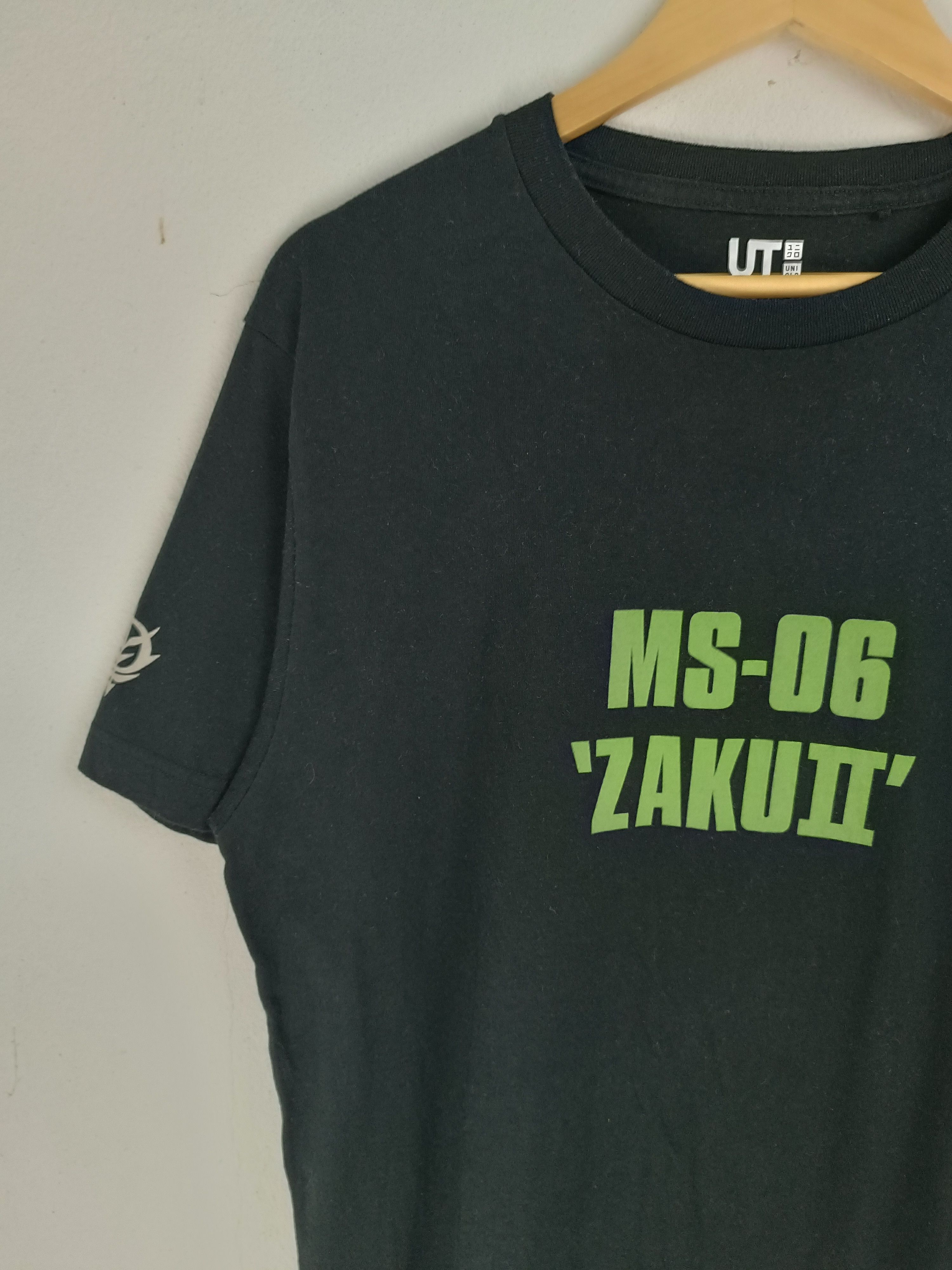 Anime VINTAGE GUNDAM MS-06 'ZAKU II' 40TH ANNIVERSARY TEE Size US L / EU 52-54 / 3 - 5 Thumbnail