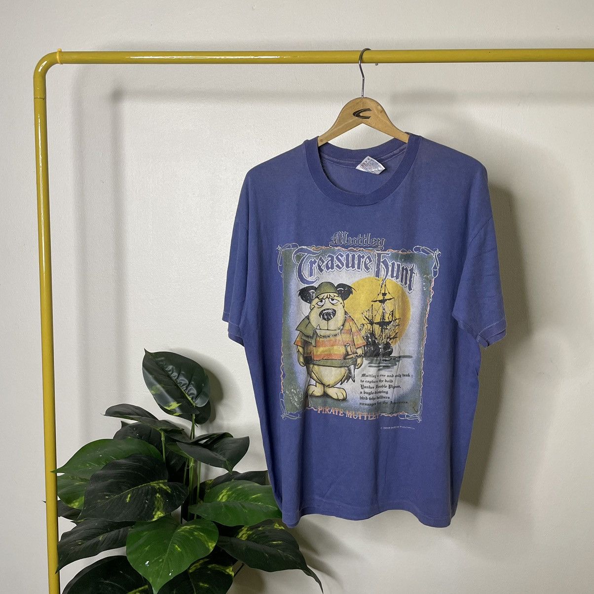 Cartoon Network × Vintage 1990s Hanna Barbera Muttley Treasure Hunt Wacky Races Tee Size US L / EU 52-54 / 3 - 1 Thumbnail