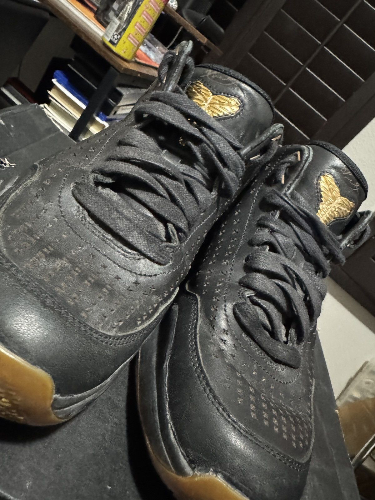 Nike ike Kobe 10 Mid EXT Black Metallic Shoes Mens Size 8 Used Size US 8 / EU 41 - 2 Thumbnail