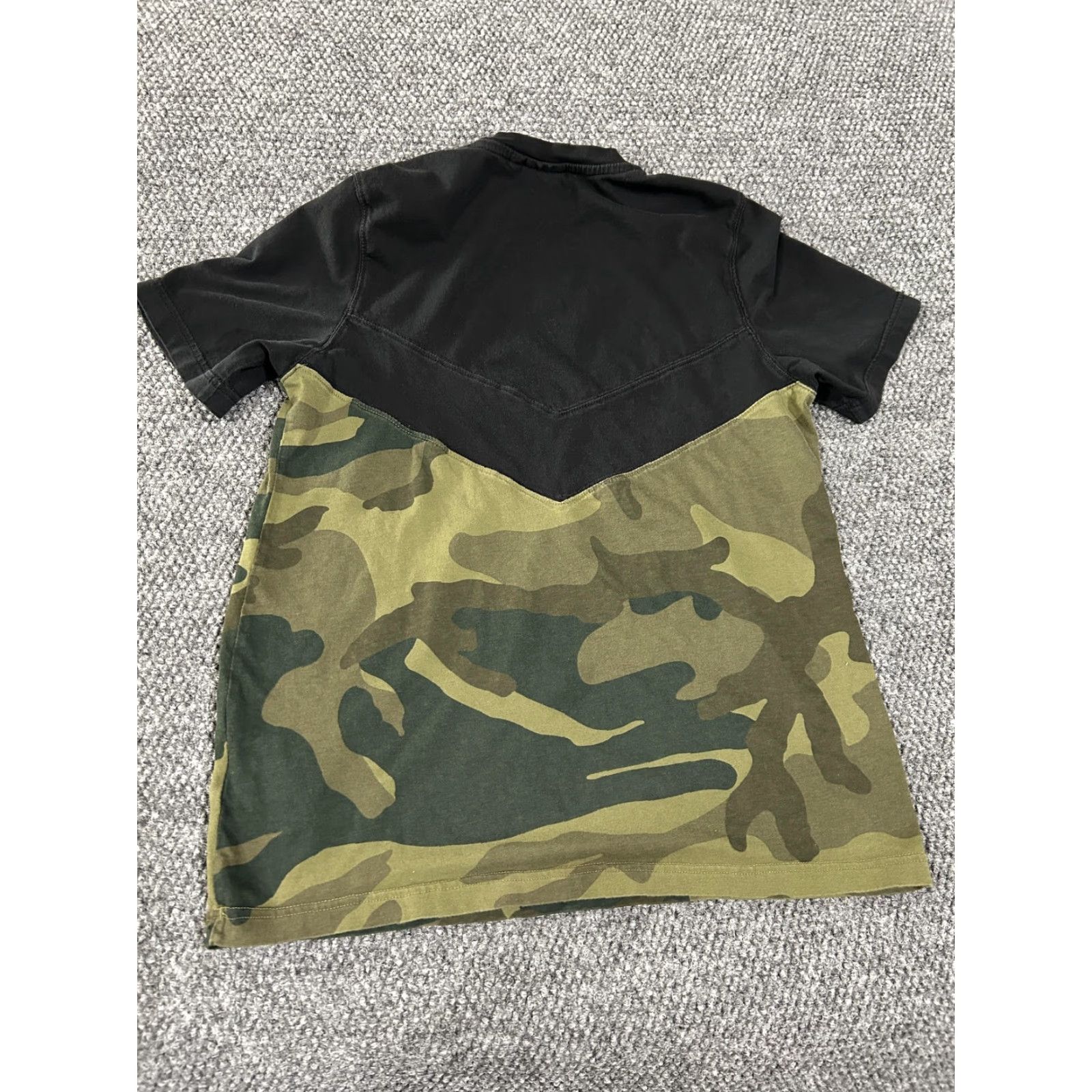 Adidas Adidas Shirt Mens Small Green Camo Trefoil Logo Colorblock Tee T-Shirt Size US S / EU 44-46 / 1 - 6 Thumbnail