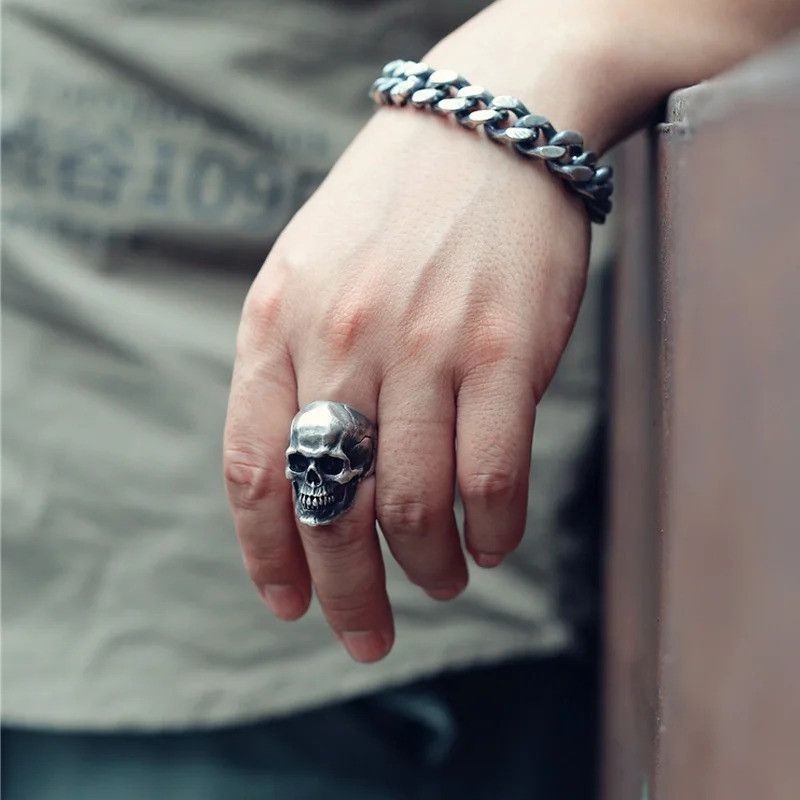 Jewelry x Vintage Retro Skull Large Ring in Silver, Men's