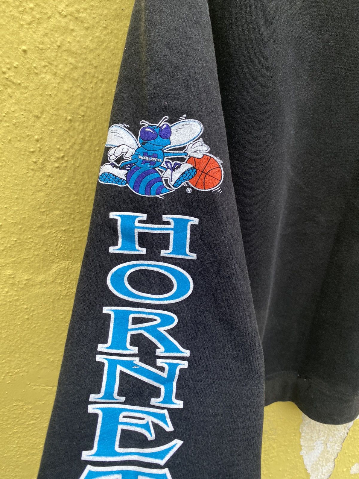 NBA × Vintage Rare Vintage Charlotte Hornets basketball NBA sweatshirt Size US L / EU 52-54 / 3 - 10 Thumbnail