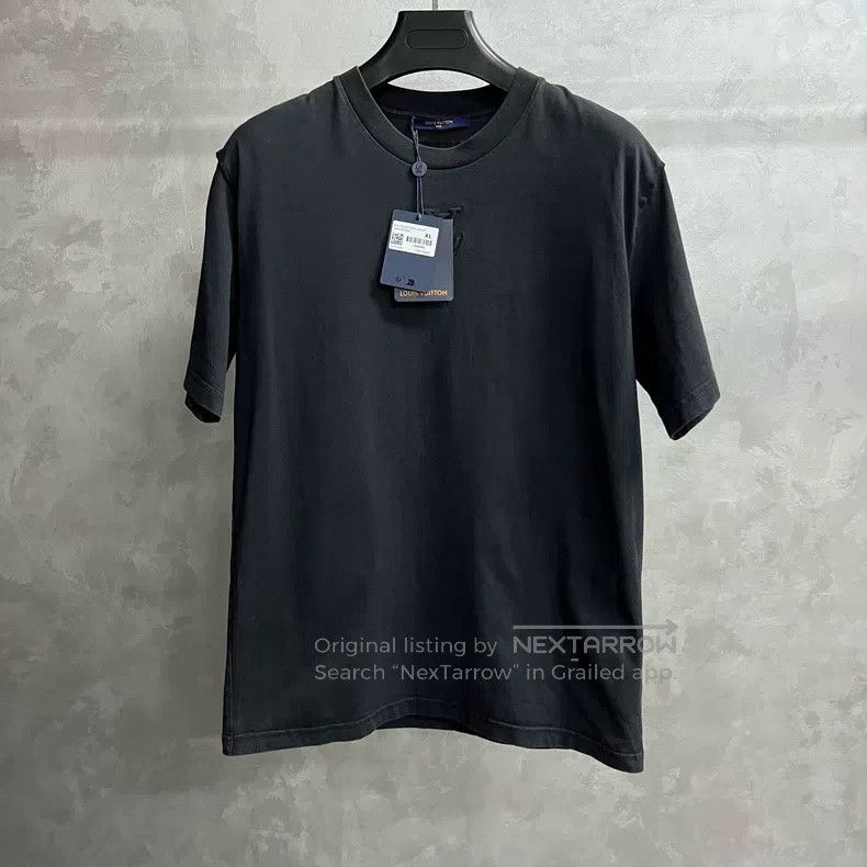 Louis Vuitton Louis Vuitton Black Logo Solid Short Sleeve Size US XL / EU 56 / 4 - 1 Thumbnail