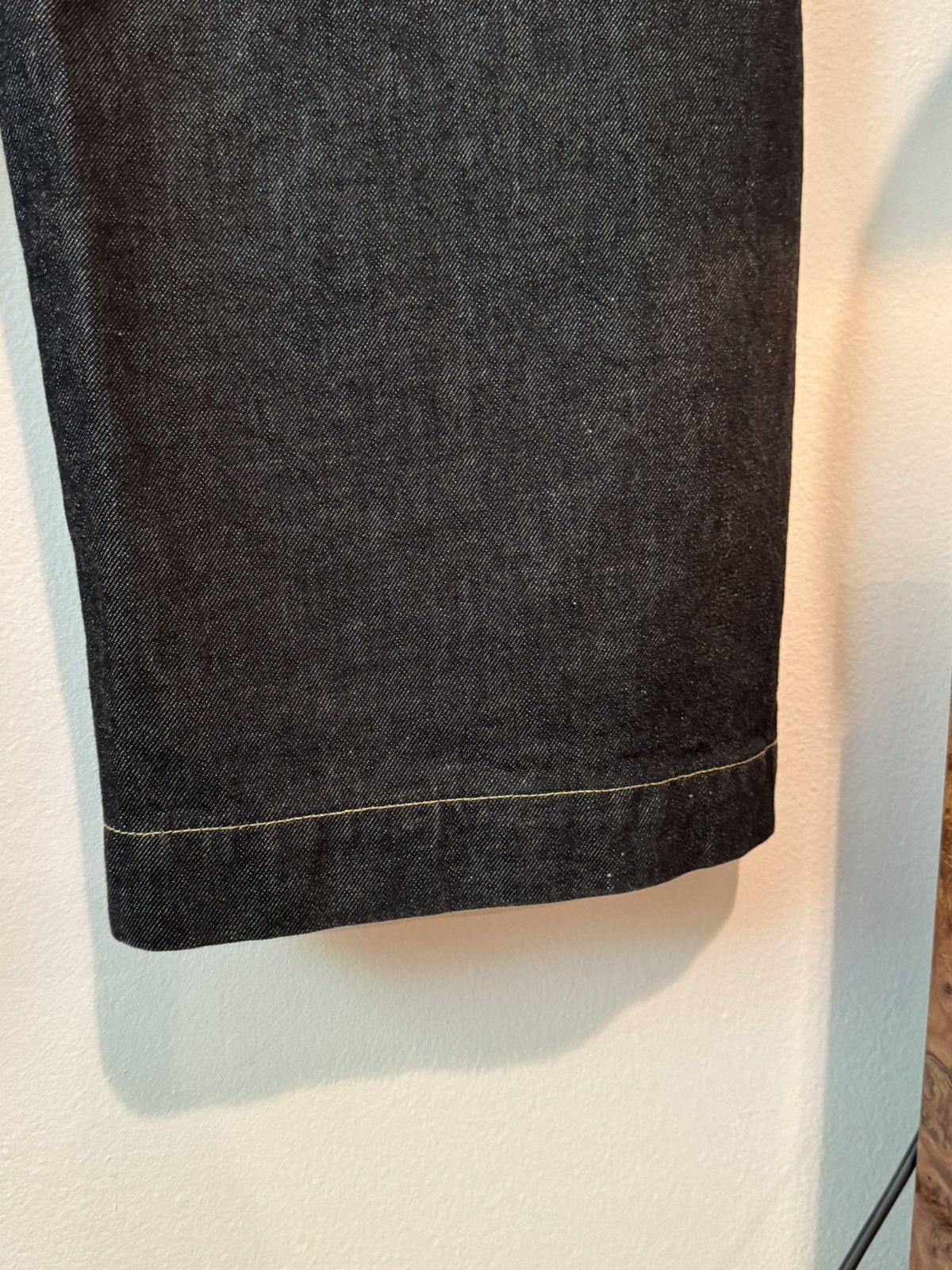 Studio Nicholson Studio Nicholson Black Italian denim puch pleated pant Size US 32 / EU 48 - 6 Thumbnail