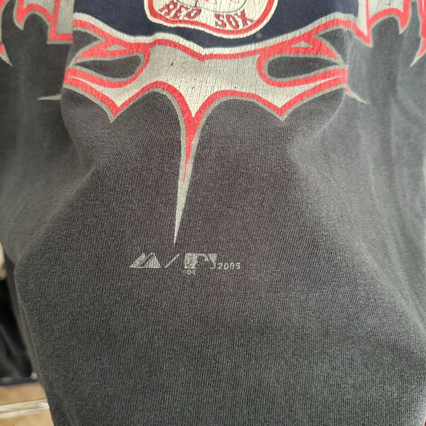 MLB Vintage Y2K Boston Red Sox Tribal Flame T-Shirt Long Sleeve Size US XL / EU 56 / 4 - 4 Thumbnail