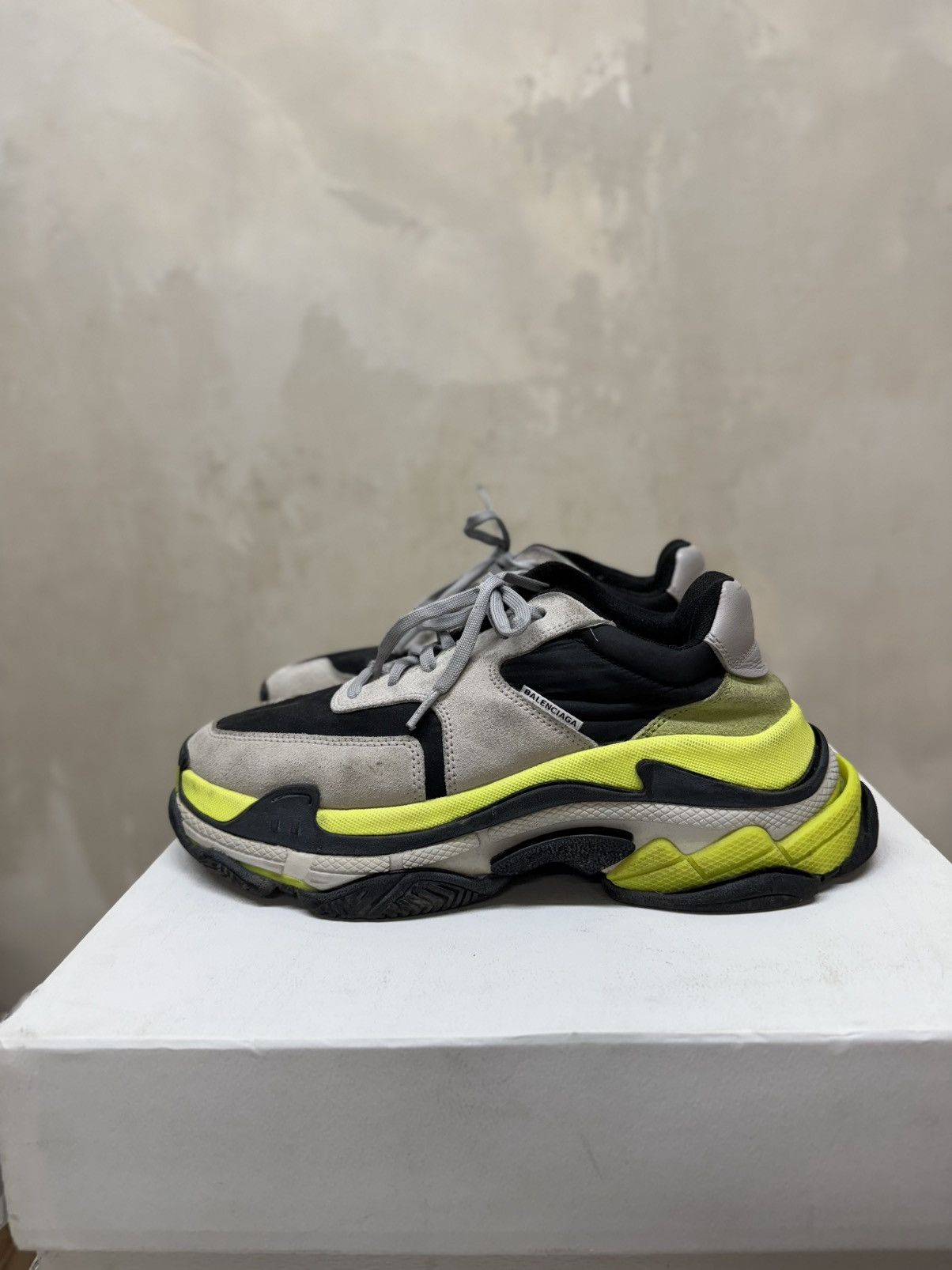 Balenciaga TRIPLE S 2.0 VOLT TRAINERS CHUNKY DAD SHOES Size US 8 / EU 41 - 1 Thumbnail
