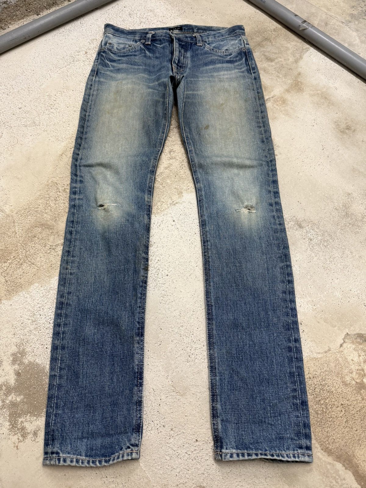 Japanese Brand DMG Buttonfly Slim Straight Distressed Denim Pants Size 26" / US 2 / IT 38 - 1 Thumbnail