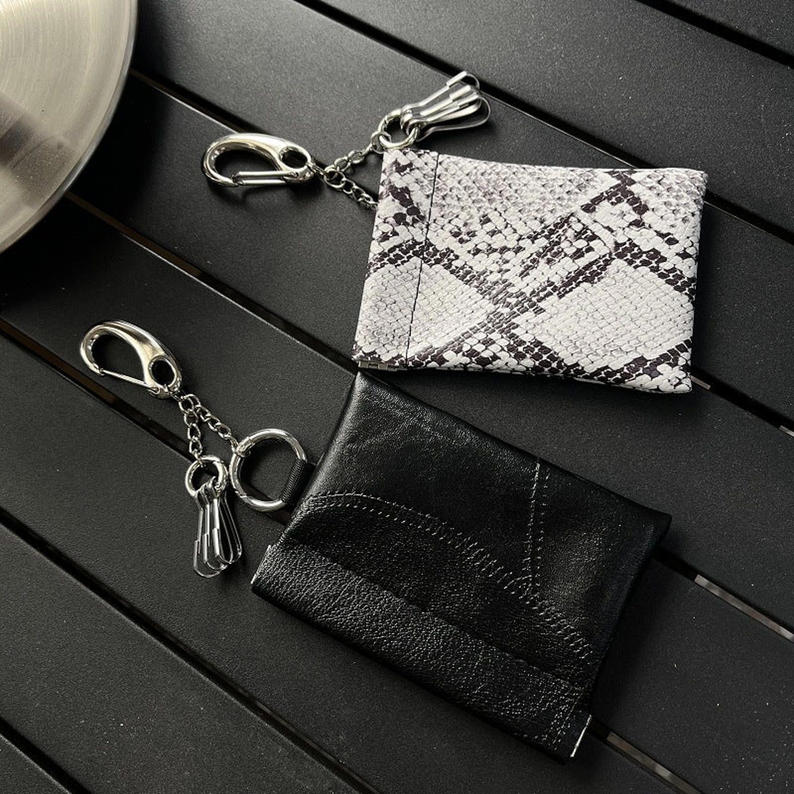 Jewelry Black White Snakeskin Print Keychain Wallet, Compact Wallet Size ONE SIZE - 4 Thumbnail