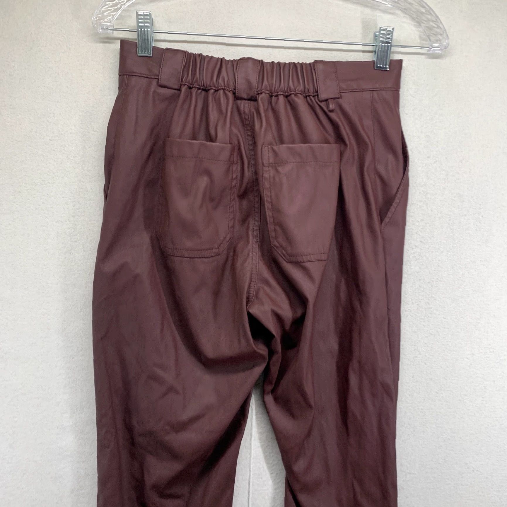 Vintage VINTAGE American Bazi Women's Faux Leather Joggers Tapered Slim Fit Burgundy Size Small Inseam 29" Party Business Size 28" / US 6 / IT 42 - 7 Thumbnail