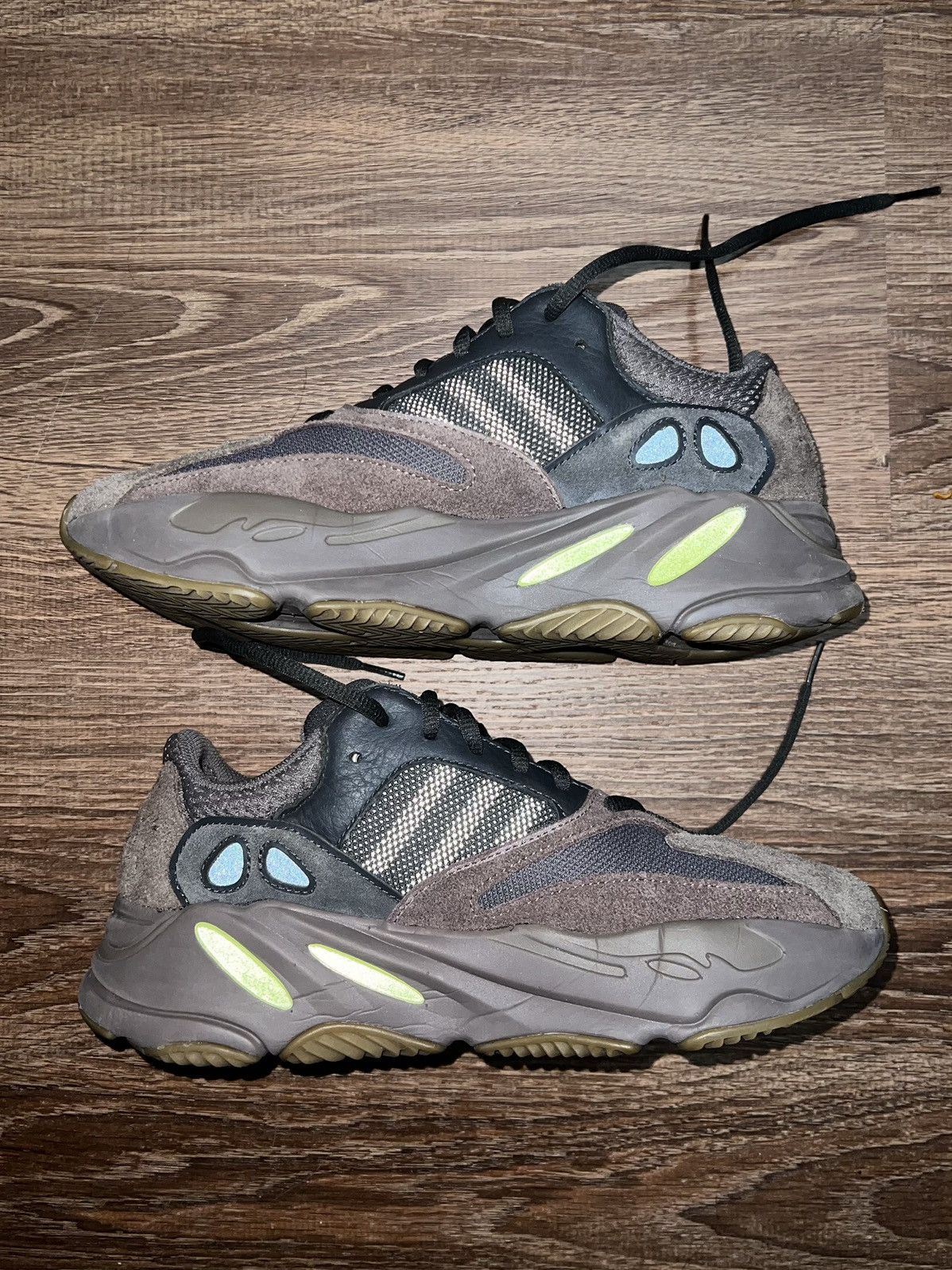 Adidas × Yeezy YEEZY BOOST 700 MAUVE Size US 9 / EU 42 - 2 Thumbnail