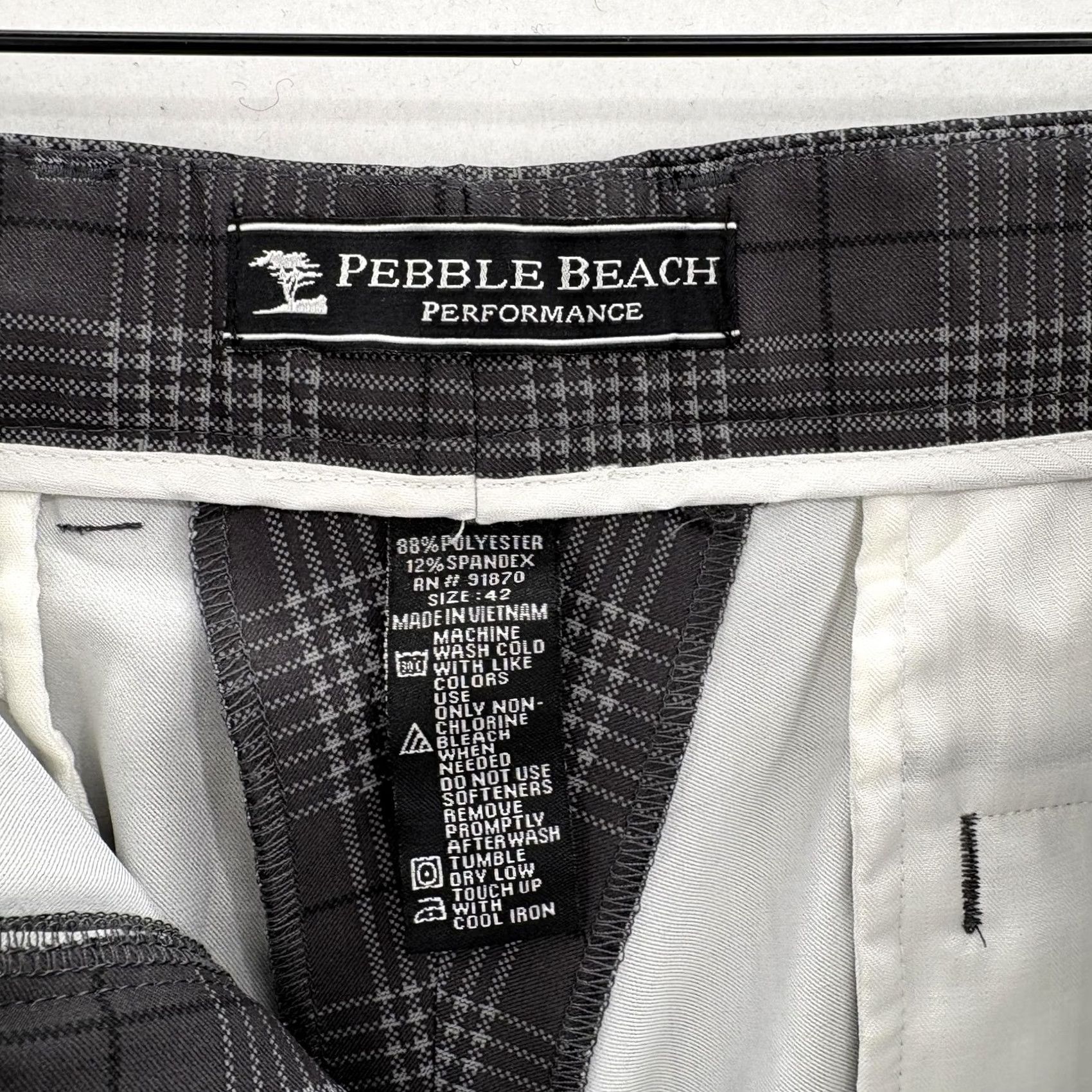 Vintage Pebble Beach Mens 42 Gray Plaid Cargo Shorts 10" Stretch NWT Casual Golf Polyester Spandex Moisture Wicking Pocket Front Zip Summer Inseam 10in Mens Size US 42 / EU 58 - 4 Thumbnail