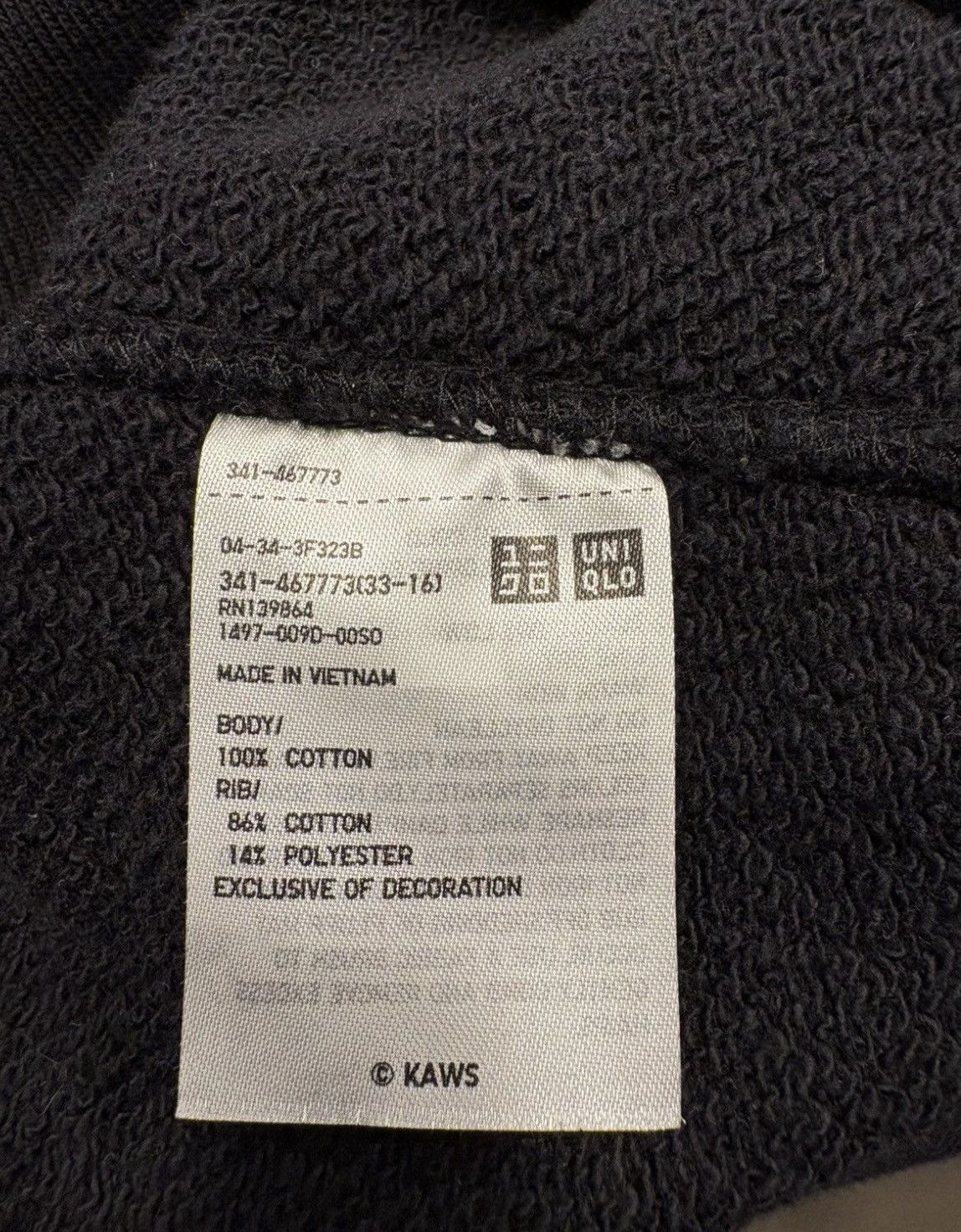 Kaws KAWS x Uniqlo Warhol UT Graphic 476352 sweatshirt Size US XXL / EU 58 / 5 - 3 Thumbnail