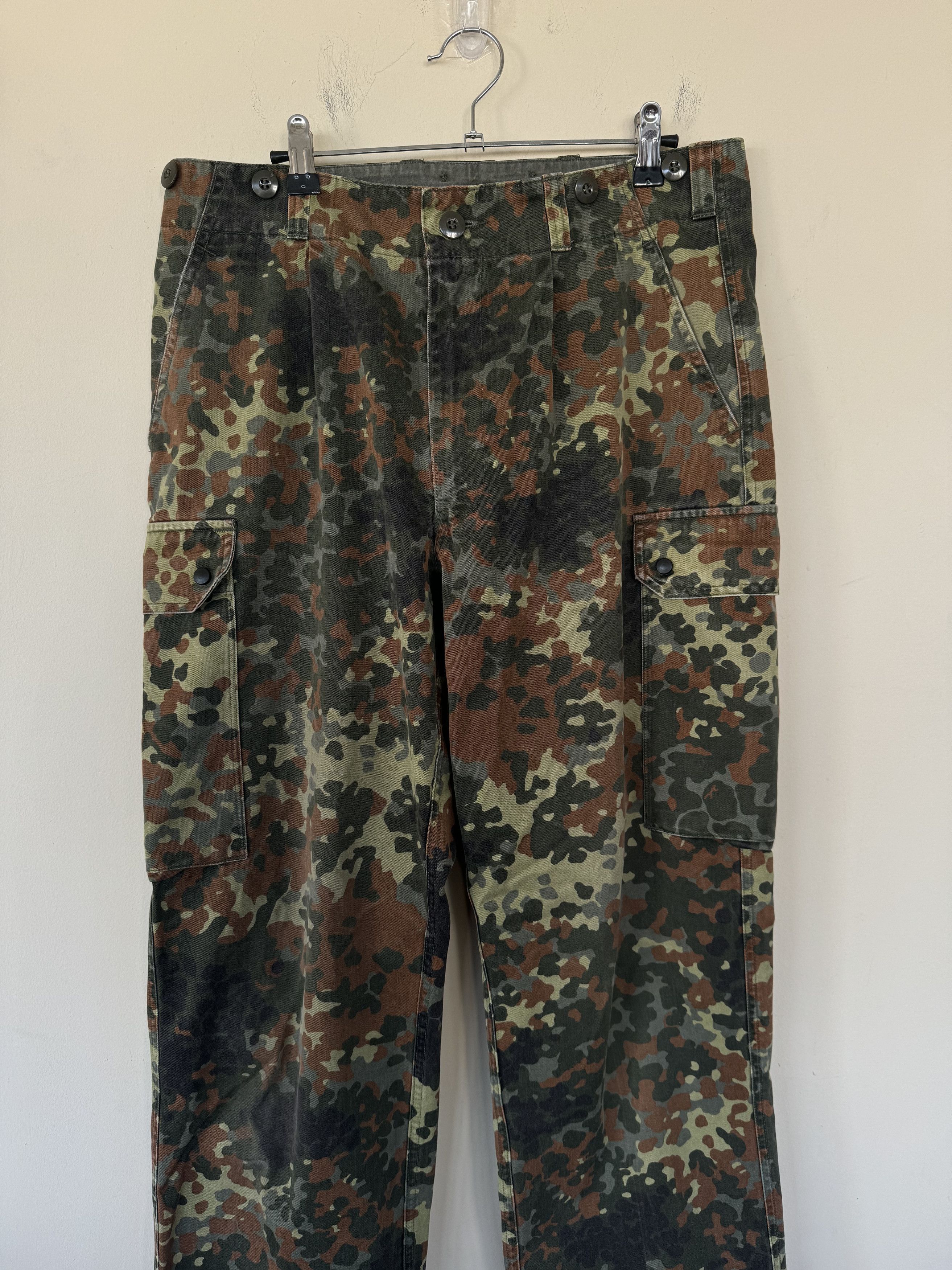 Vintage Vintage Camo Cargos Size US 33 - 2 Thumbnail