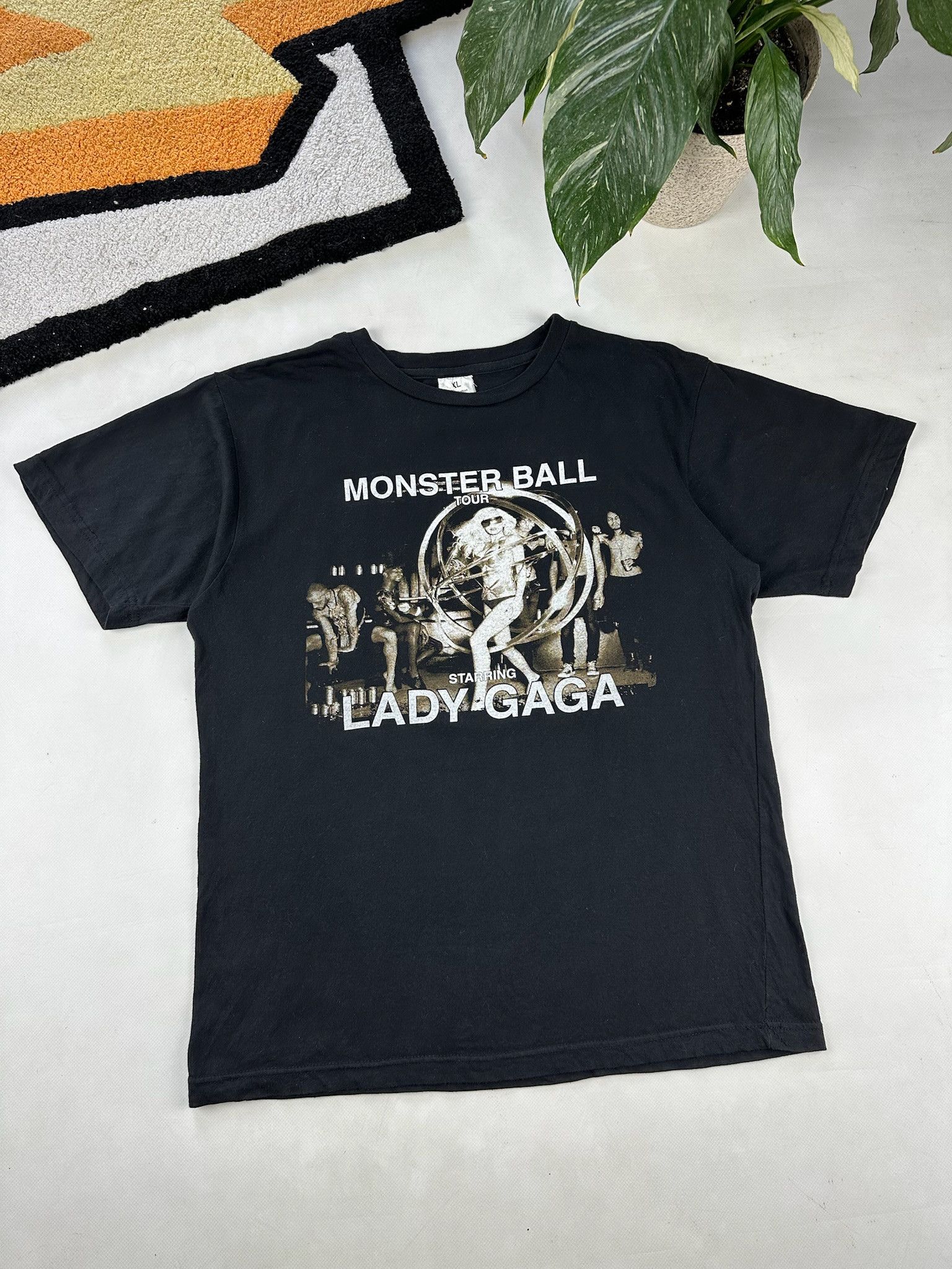 LADY GAGA MONSTER BALL TOUR Tシャツ Lady Gaga Monster Ball Concert Tour T Shirt Fits Size Medium