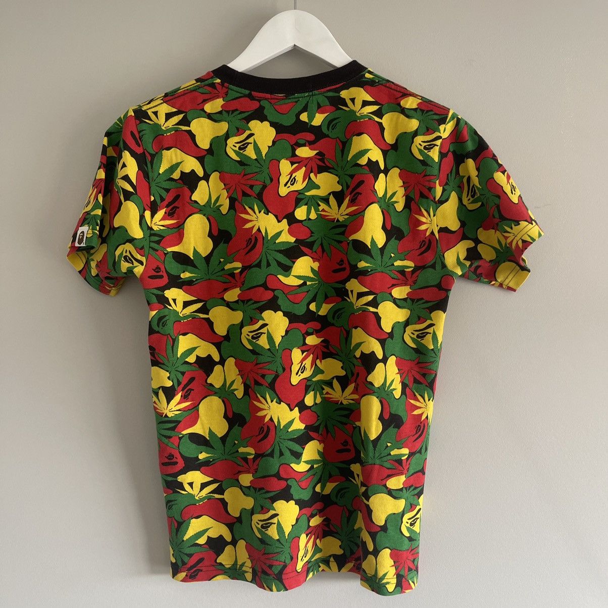 Bape × Snoop Dogg Bape X Snoop Lion Reincarnated Rasta Camo Pot Leaf Tee Size US S / EU 44-46 / 1 - 3 Thumbnail