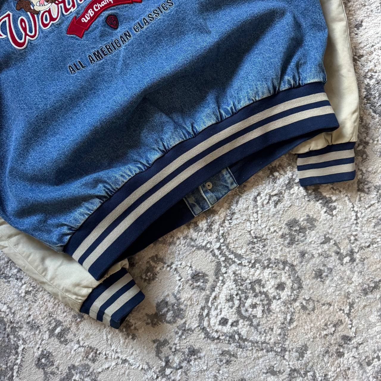 Warner Bros Vintage 90s Warner Bros Looney Tunes Denim Bomber Jacket Size US L / EU 52-54 / 3 - 7 Thumbnail