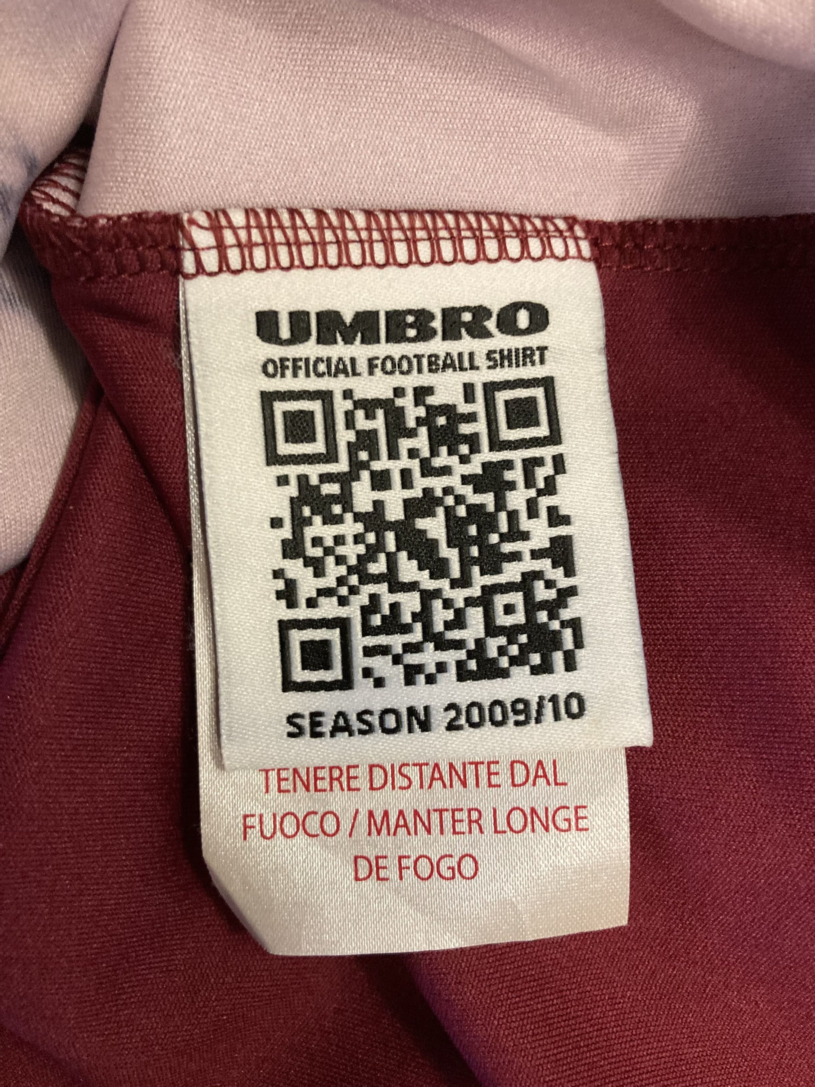 Umbro Umbro Heart Of Midlothian Hearts 2009 home jersey soccer Size US M / EU 48-50 / 2 - 11 Thumbnail