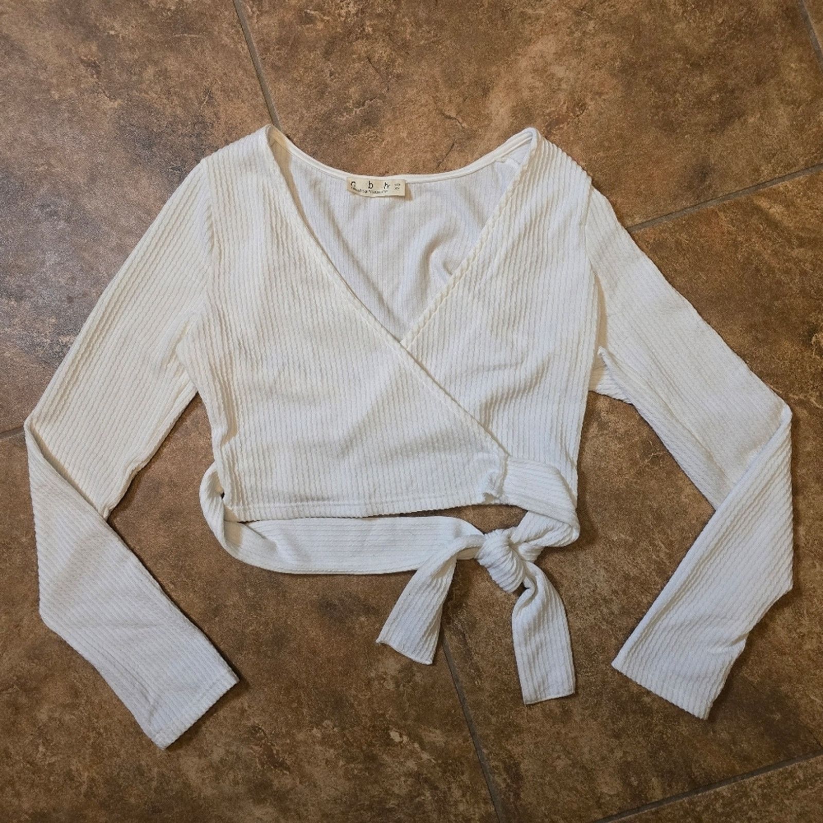 Other White Wrapped | NBH | Cropped Long Sleeve\ Size XS / US 0-2 / IT 36-38 - 1 Thumbnail