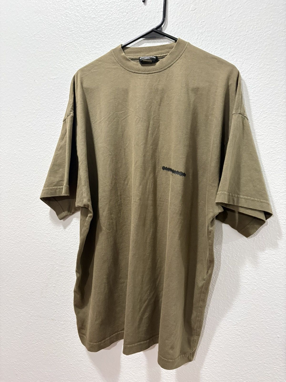 Balenciaga Balenciaga strength through oversized green T-shirt large Size US L / EU 52-54 / 3 - 9 Thumbnail