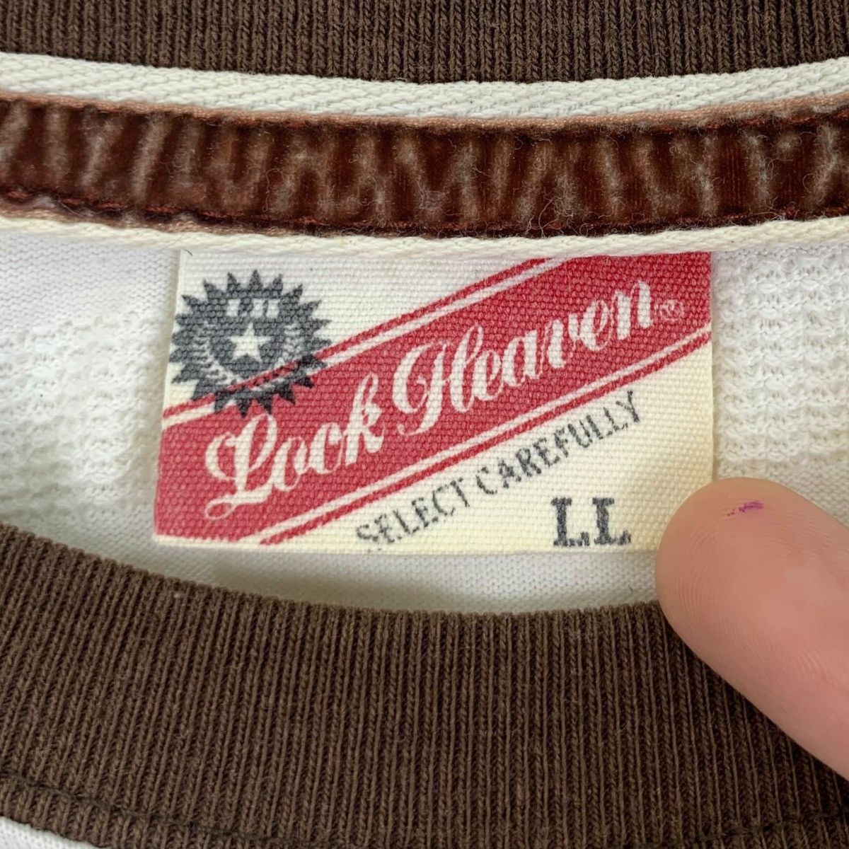 Vintage LOCK HEAVEN GOODNESS Wild Tribe The Out Low Tee Shirt Size XL / US 12-14 / IT 48-50 - 6 Thumbnail