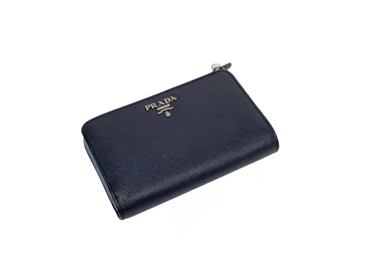 Prada Prada Classic Leather Zip Wallet J31 Size ONE SIZE - 1 Thumbnail