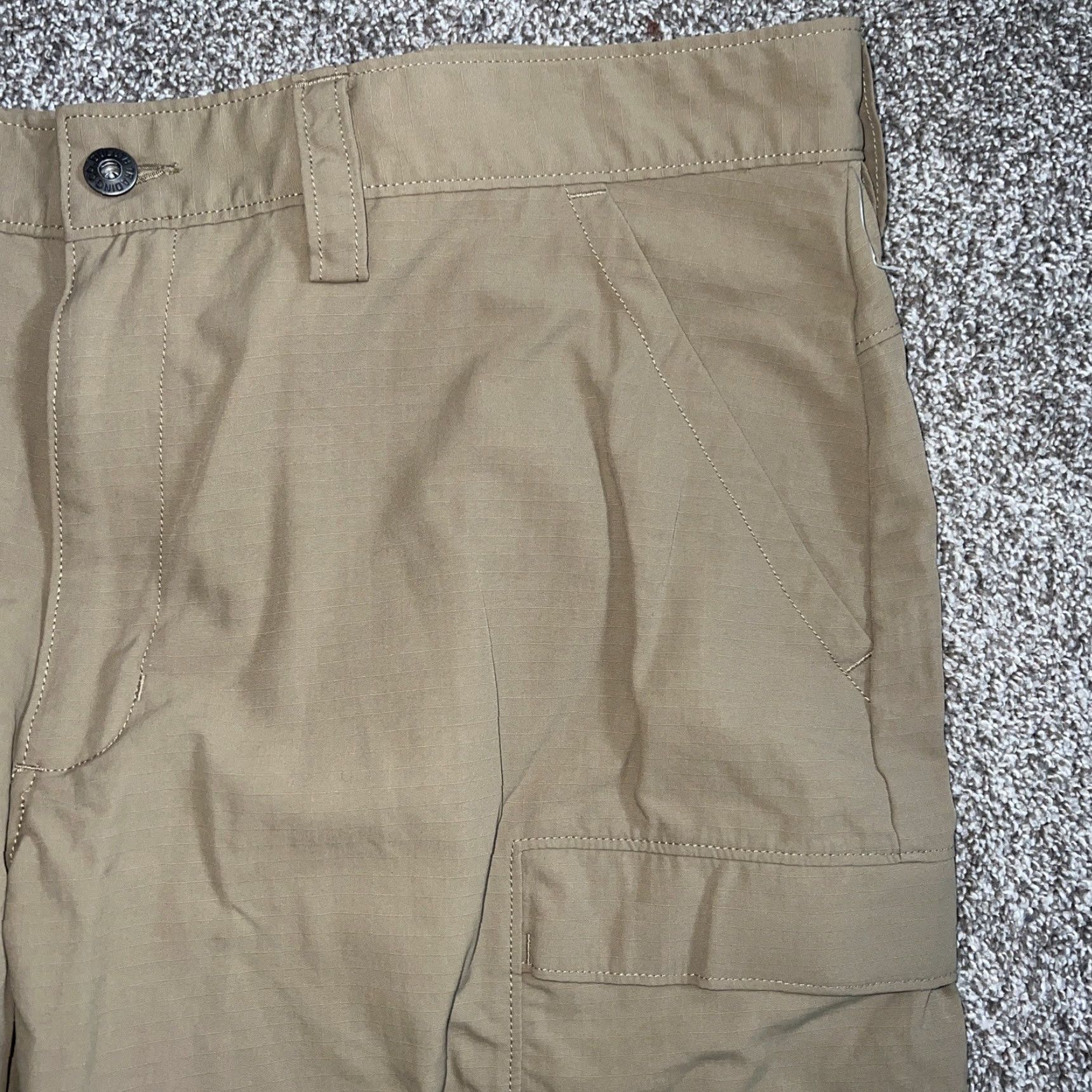 CO Duluth Trading Co Cargo Shorts Mens Size 40 Brown Regular Cargo Mens 40 Brown Duluth Trading Co Size US 40 / EU 56 - 2 Thumbnail