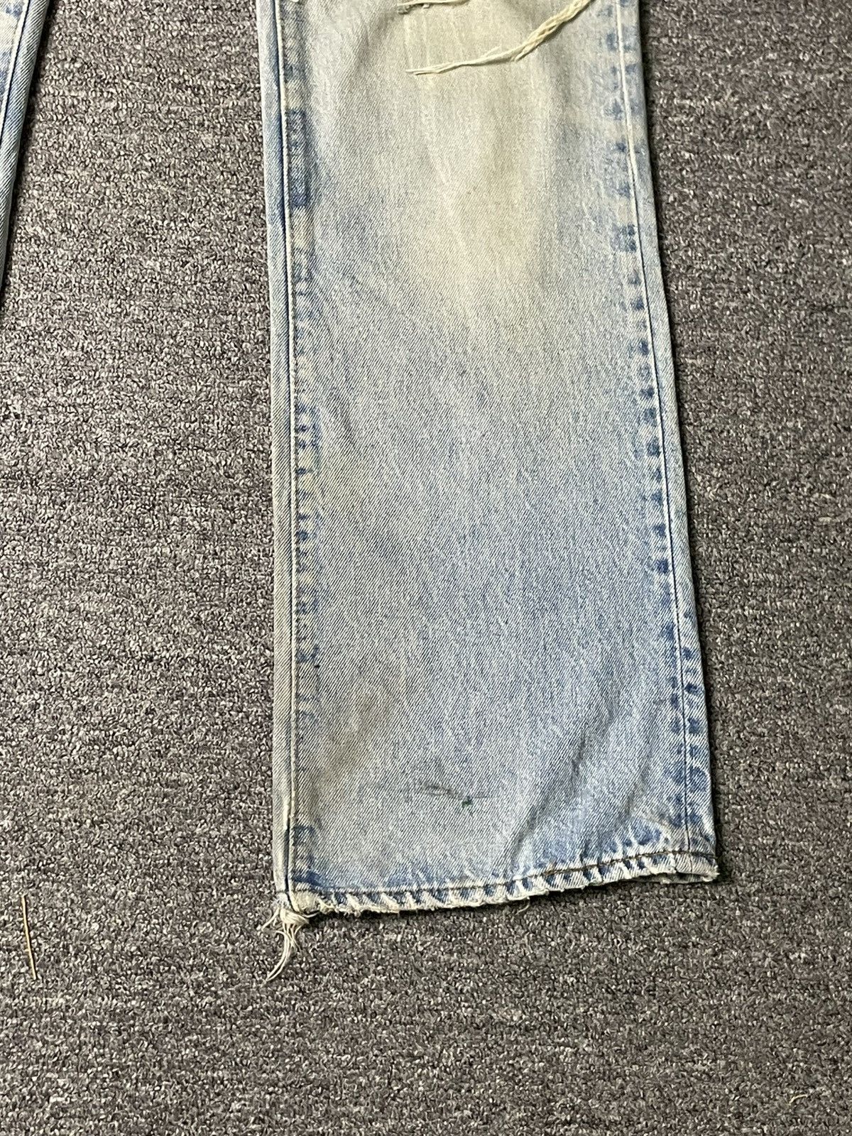 Vintage LEVIS Fashion Ripped Jeans (83)