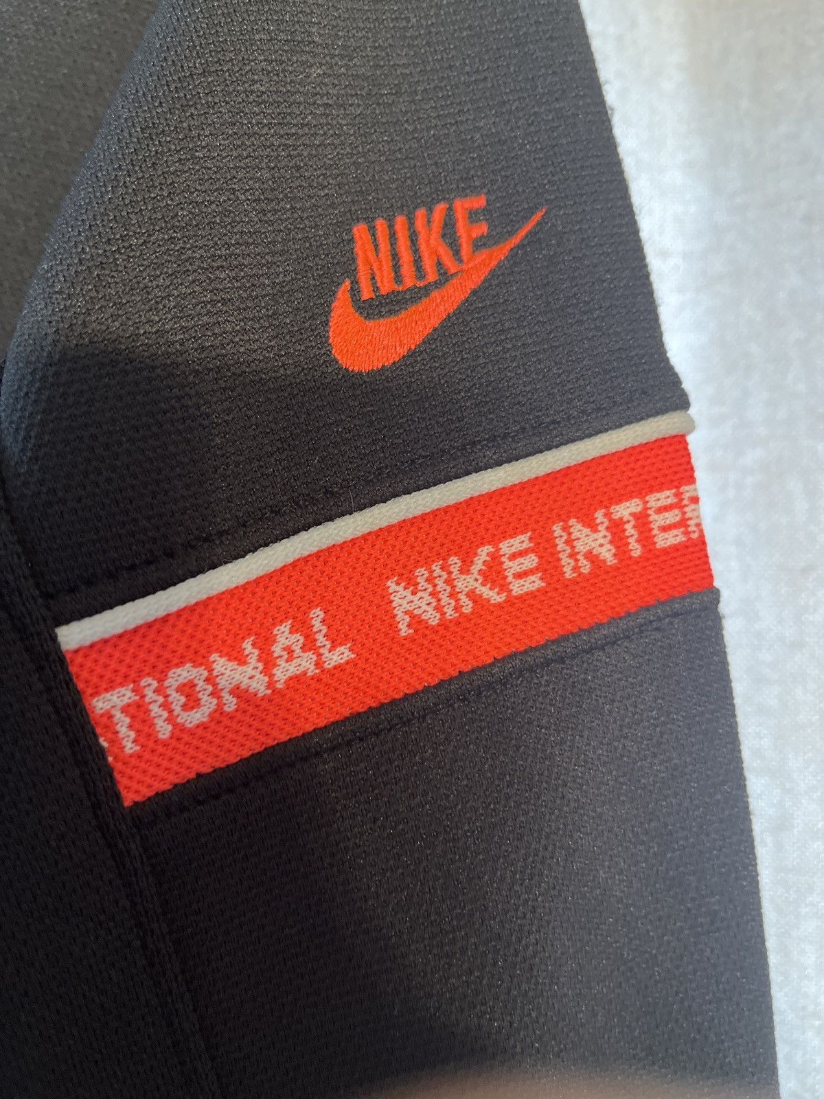 Nike 🇯🇵Nike international JAPAN 🇯🇵 realize track jacket Japan L Size US L / EU 52-54 / 3 - 6 Thumbnail