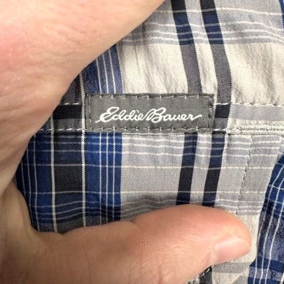 Eddie Bauer Eddie Bauer Travex Button Up Shirt Adult Large Blue Plaid Nylon Blend Hiking Men - Pre-Owned Excellent Condition Size US L / EU 52-54 / 3 - 7 Thumbnail