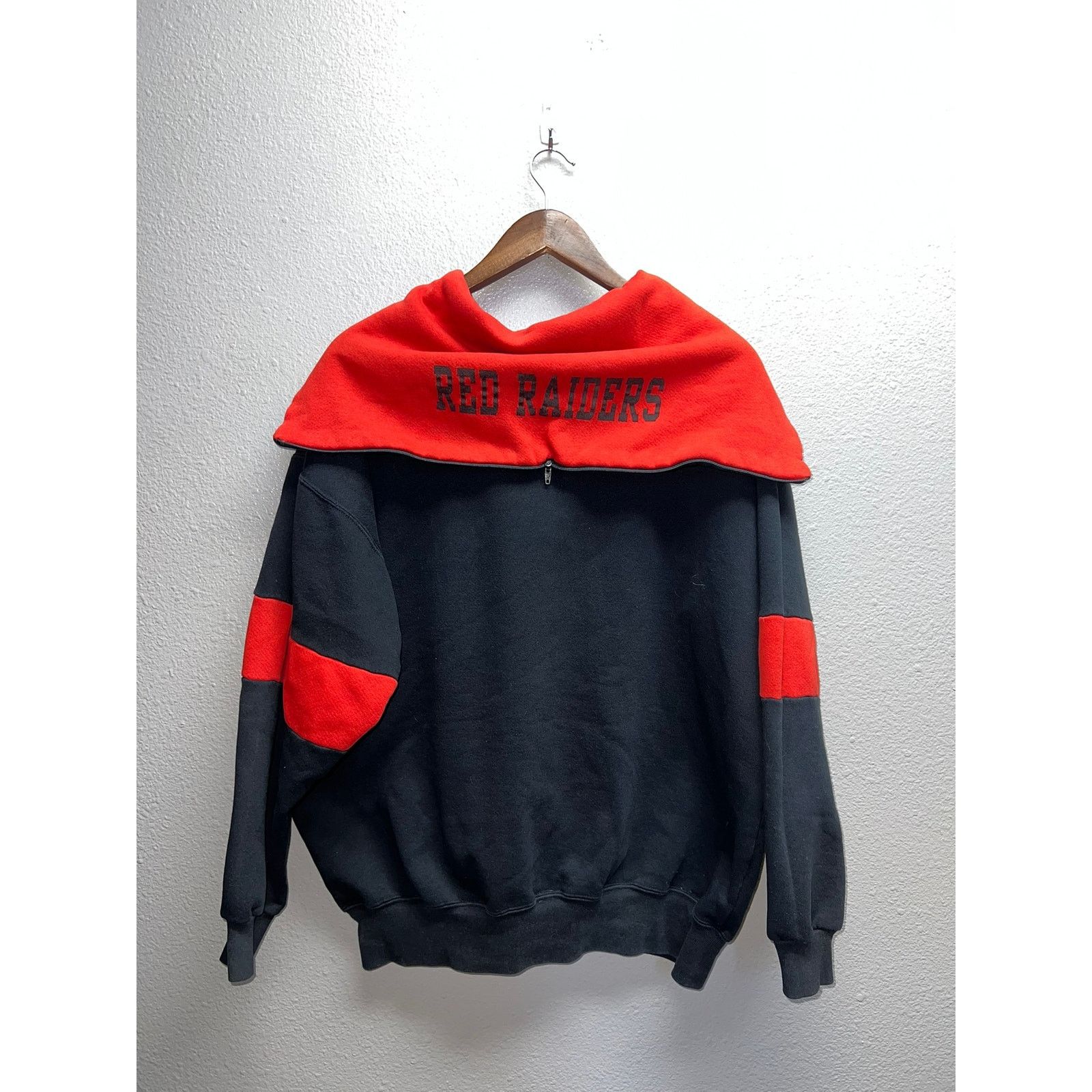 Vintage Vintage Texas Tech Hoodie Black Red TT University 80s VTG XL Size US XL / EU 56 / 4 - 8 Thumbnail
