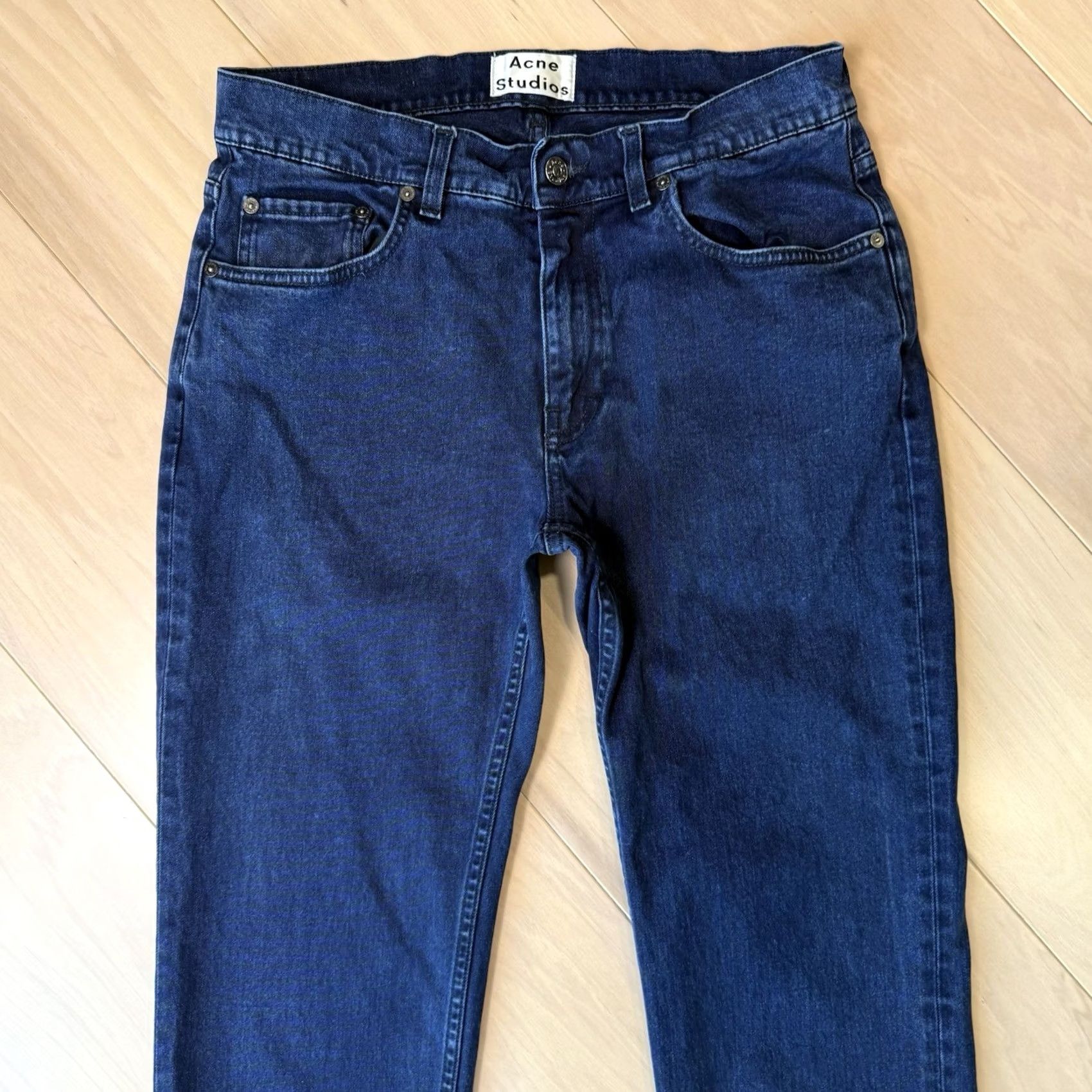 Acne Studios Acne Studios Jeans 30 Blue Dark Wash Slim Straight Minimalist Designer Denim 5-Pocket USA Western Mens Jeans 30 Size US 30 / EU 46 - 3 Thumbnail