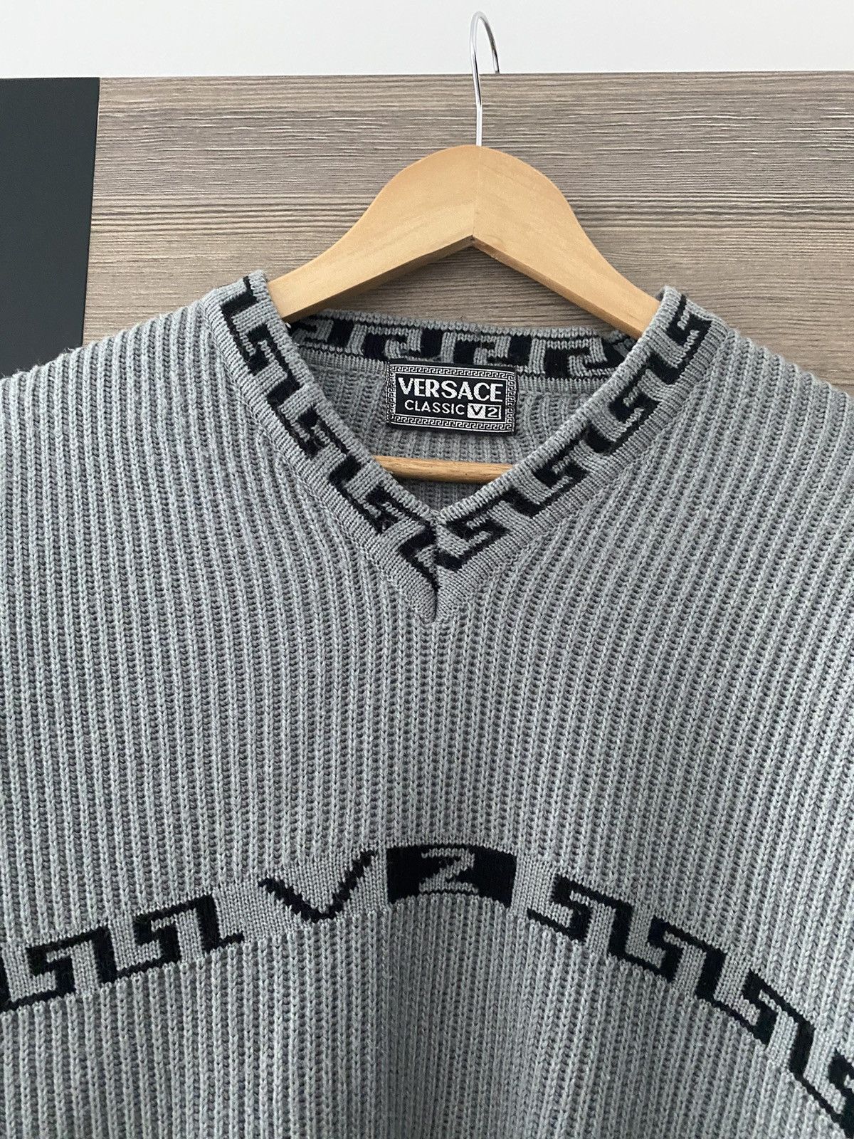Versace 90s Rare VERSACE Classic V2 V Neck Sweatshirt Fleece Softt Size US L / EU 52-54 / 3 - 3 Thumbnail