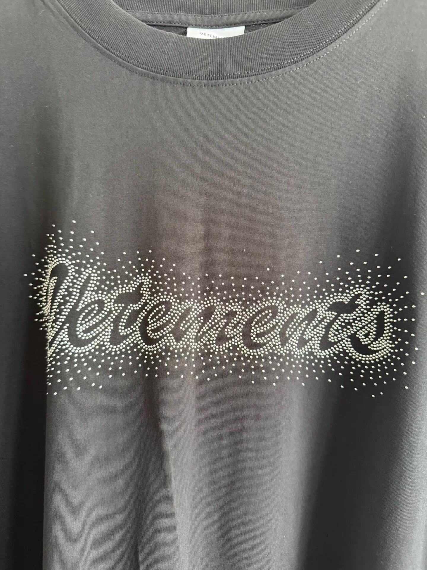 Vetements VETEMENTS black short-sleeve T-shirt with inlaid logo Q17 Size US S / EU 44-46 / 1 - 3 Thumbnail