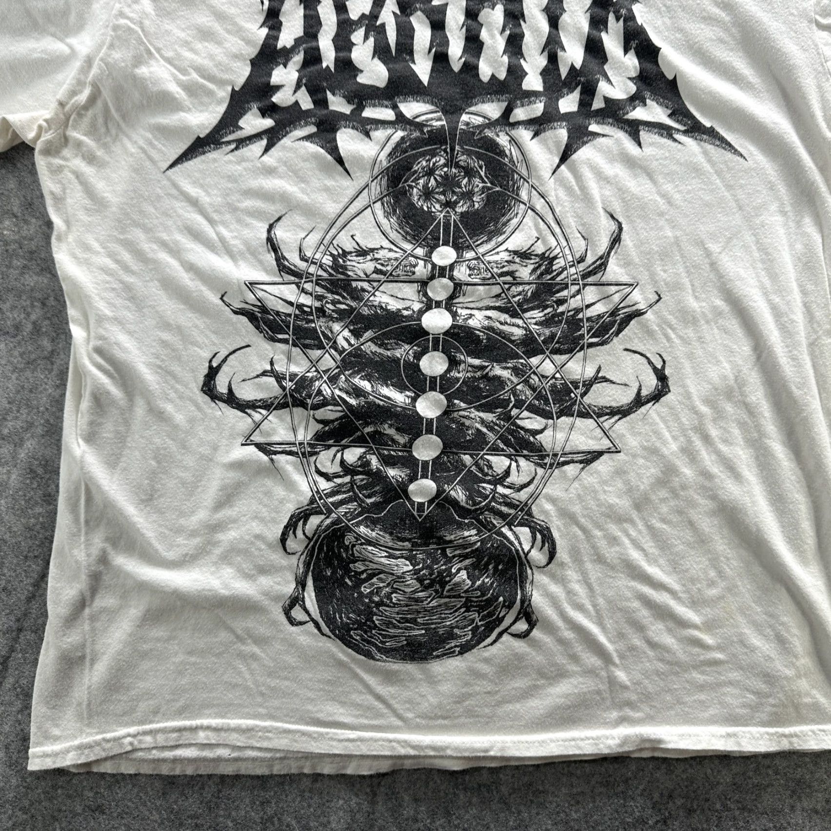 Gildan ARCHSPIRE Death Metal Band T-Shirt Mens Large White Graphic Gildan Jersey 2010s Metalcore Size US L / EU 52-54 / 3 - 5 Thumbnail