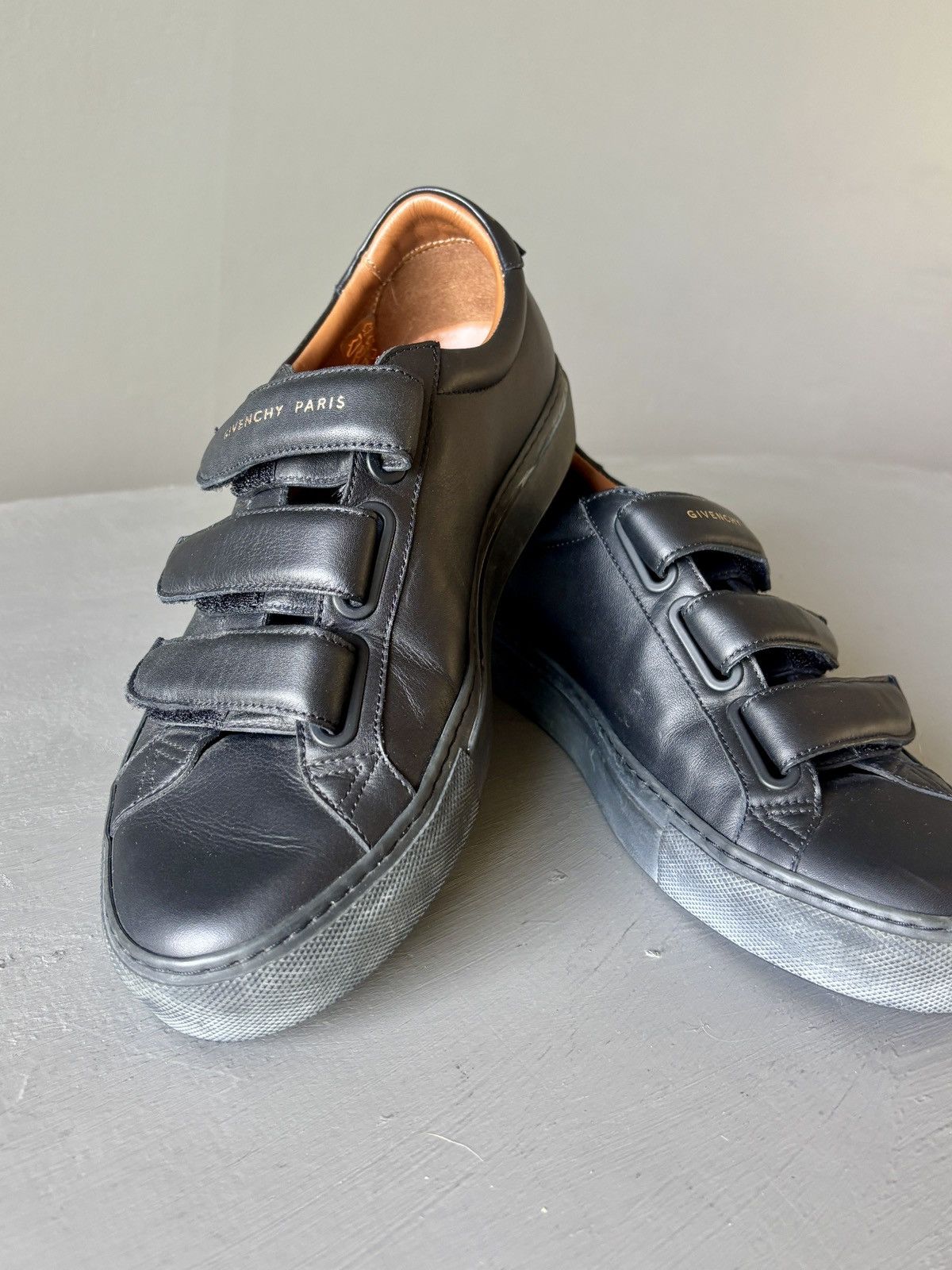 Givenchy Givenchy Urban Street Velcro Sneakers Mens Black (EU 39/US 6) Size US 6 / EU 39 - 2 Thumbnail