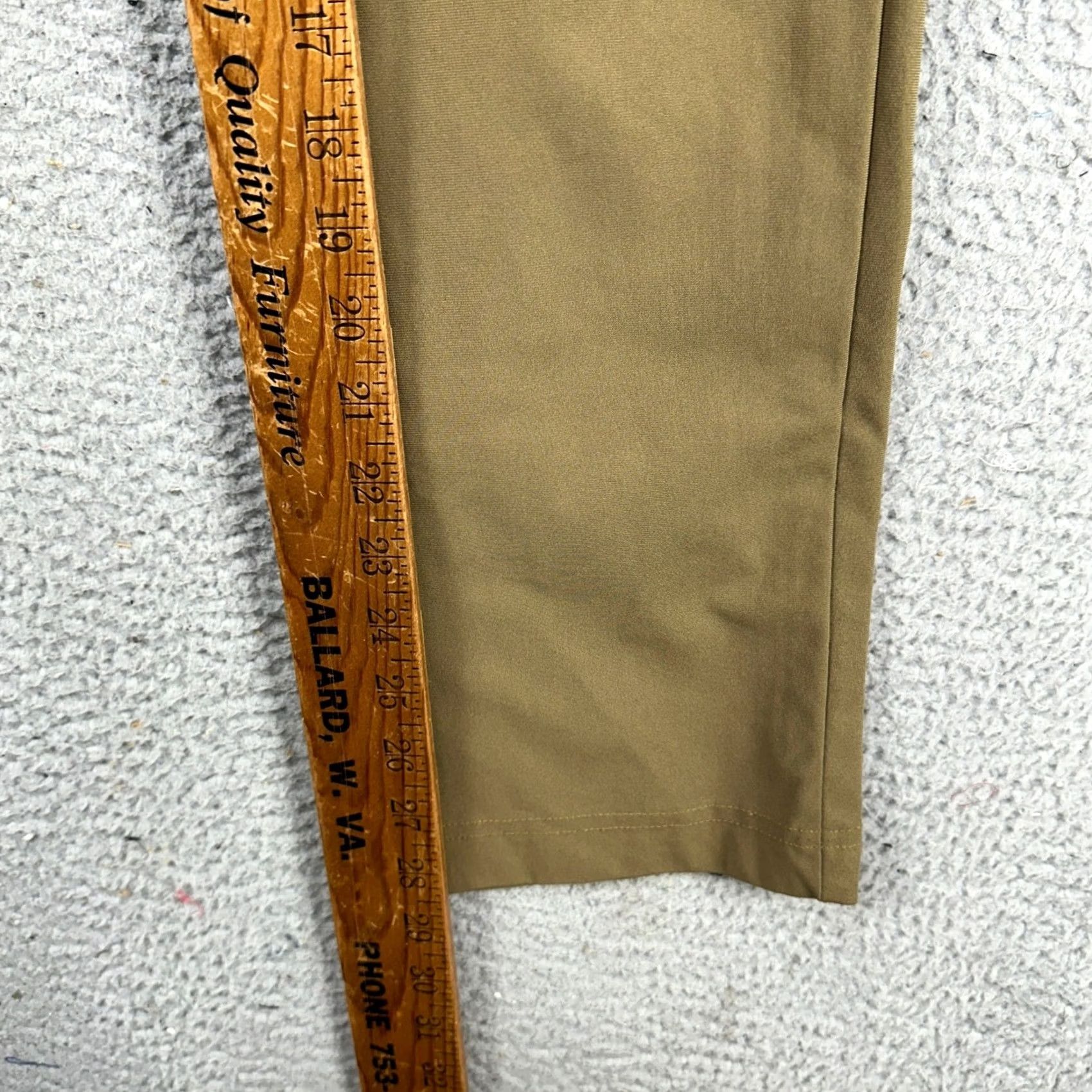 Lululemon Lululemon ABC Pants Golf Men 28 Brown Flat Front Straight 5 Pocket Athletic Logo Size US 28 / EU 44 - 7 Thumbnail