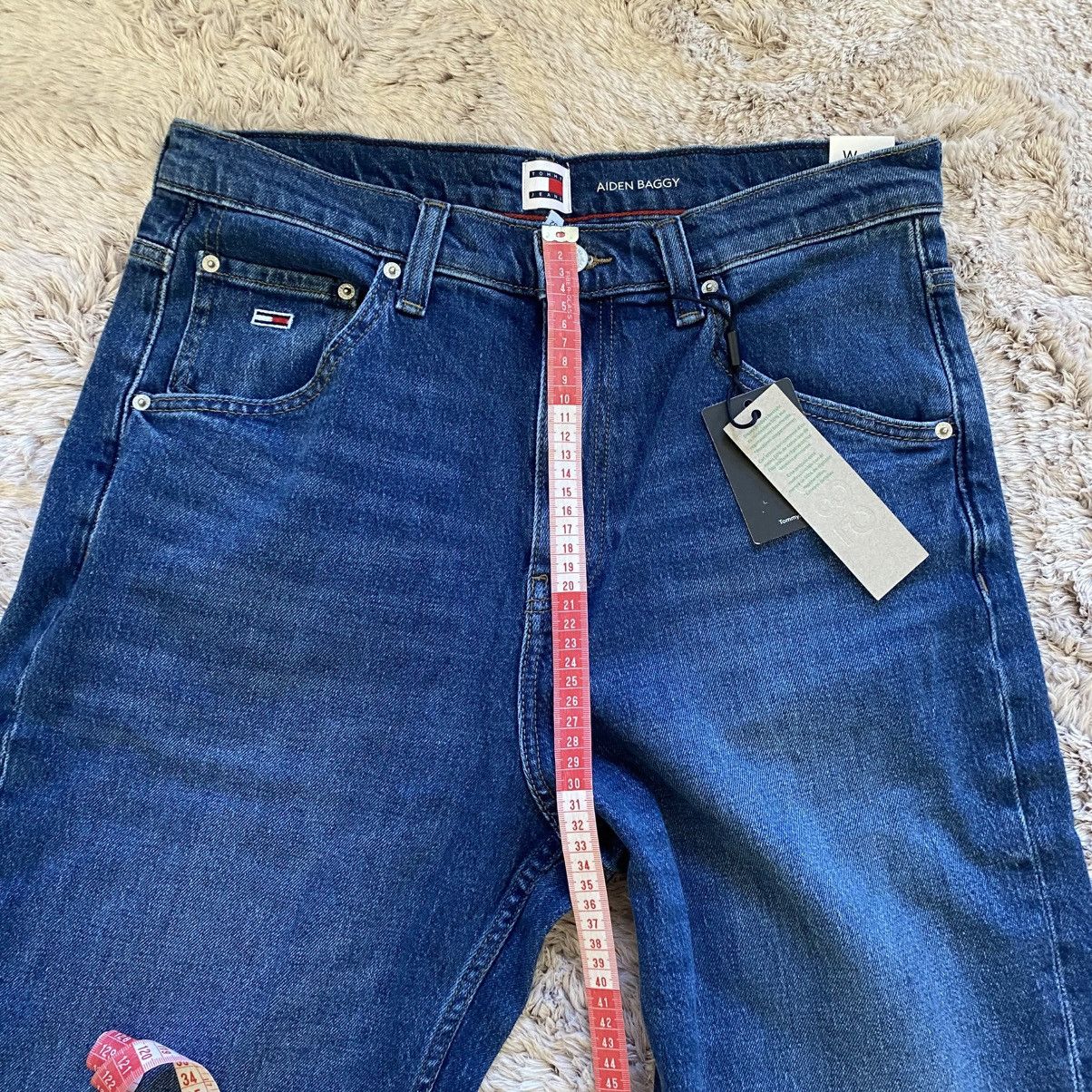 Tommy Hilfiger Tommy Hilfiger Blue Baggy Jeans (Aiden Baggy) NEW- Size 32 Size US 32 / EU 48 - 17 Thumbnail