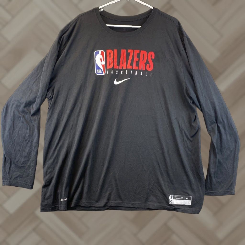 Nike Nike Dri-Fit Long Sleeve Shirt Men's Black Red 3XL Activewear Size US XXL / EU 58 / 5 - 1 Thumbnail
