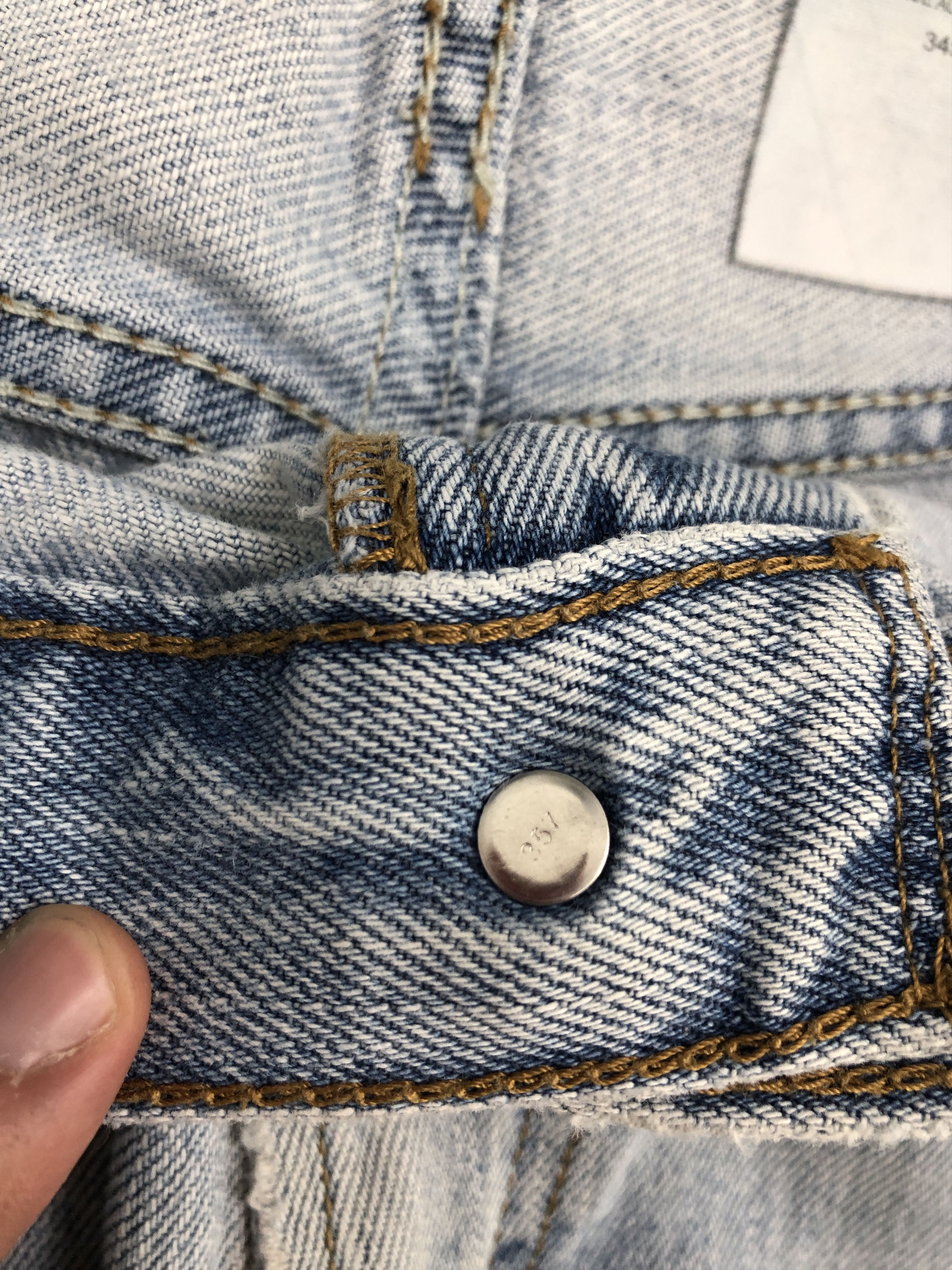 Levi's × Vintage Vintage Levis 550 Light Washed Jeans Size US 33 - 10 Thumbnail