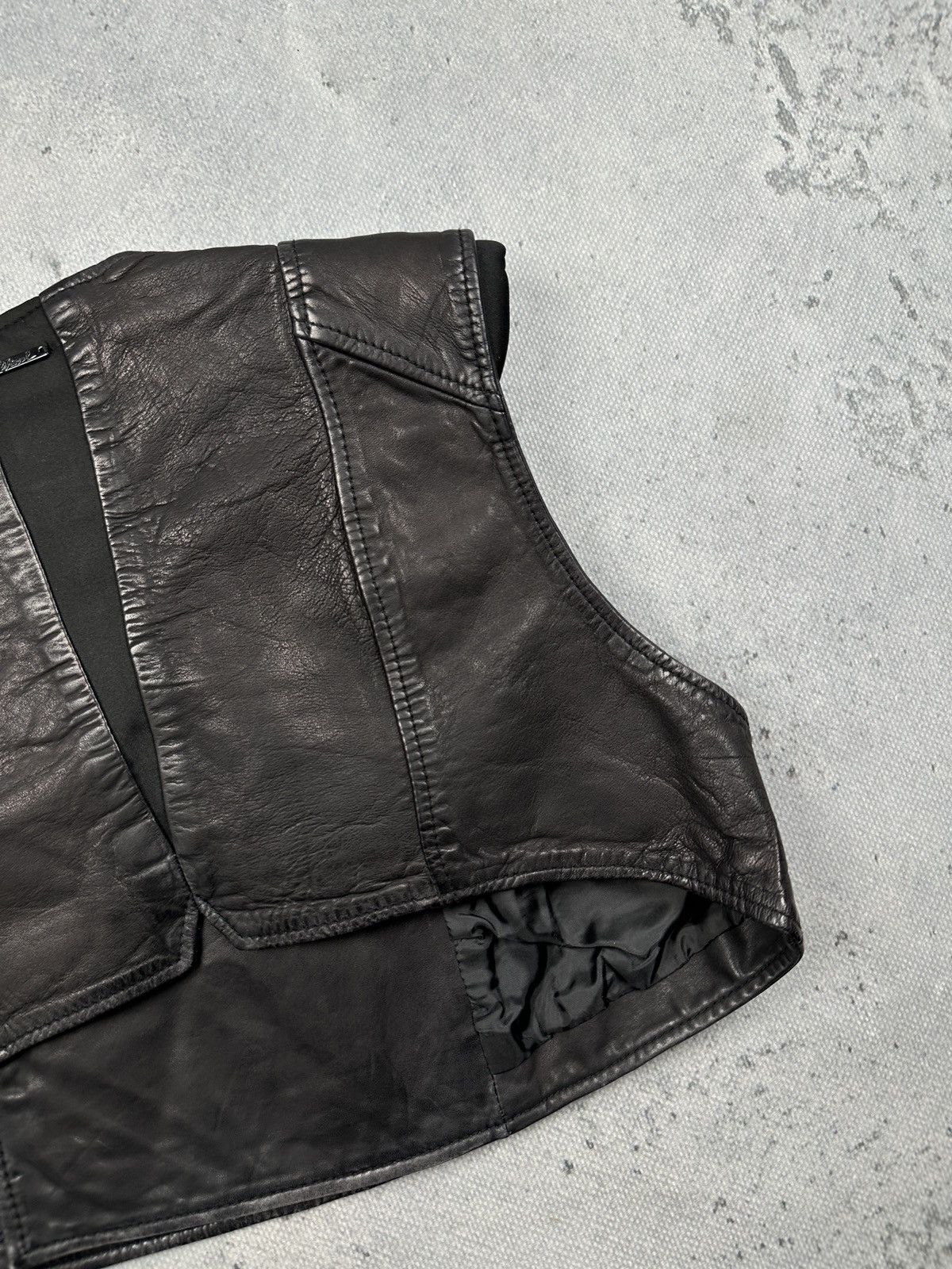 Diesel Vintage Diesel Leather Cropped Vest Black Padded Shoulders Size S / US 4 / IT 40 - 6 Thumbnail