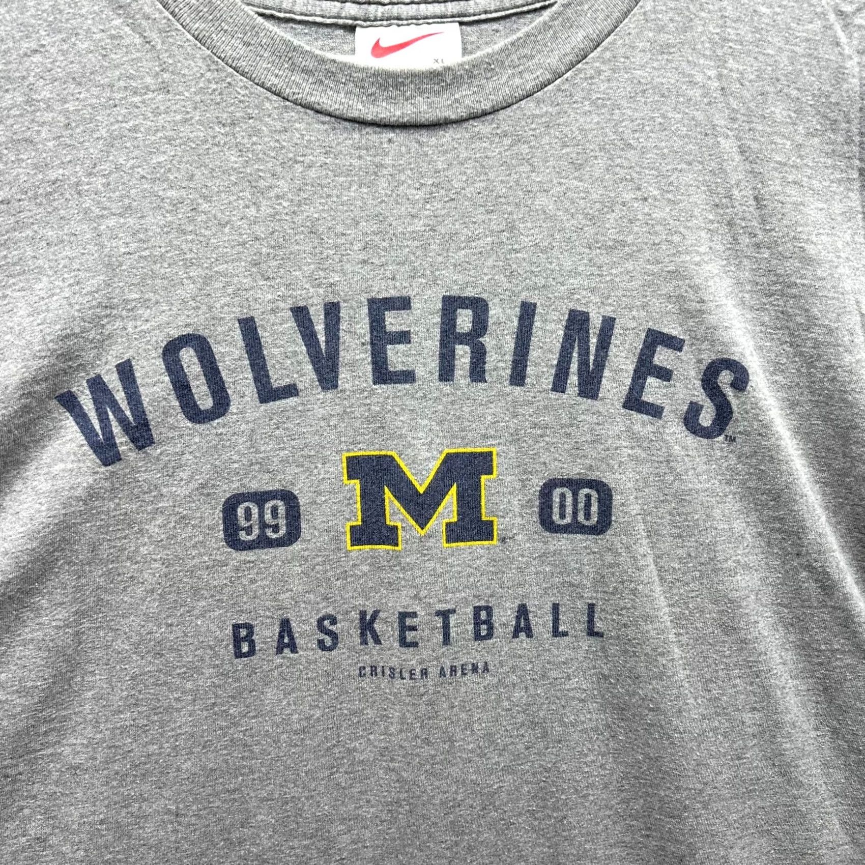 Nike VINTAGE Nike Shirt Mens XL Gray Crewneck Michigan Wolverines Basketball Y2K Shirt Size US XL / EU 56 / 4 - 6 Thumbnail